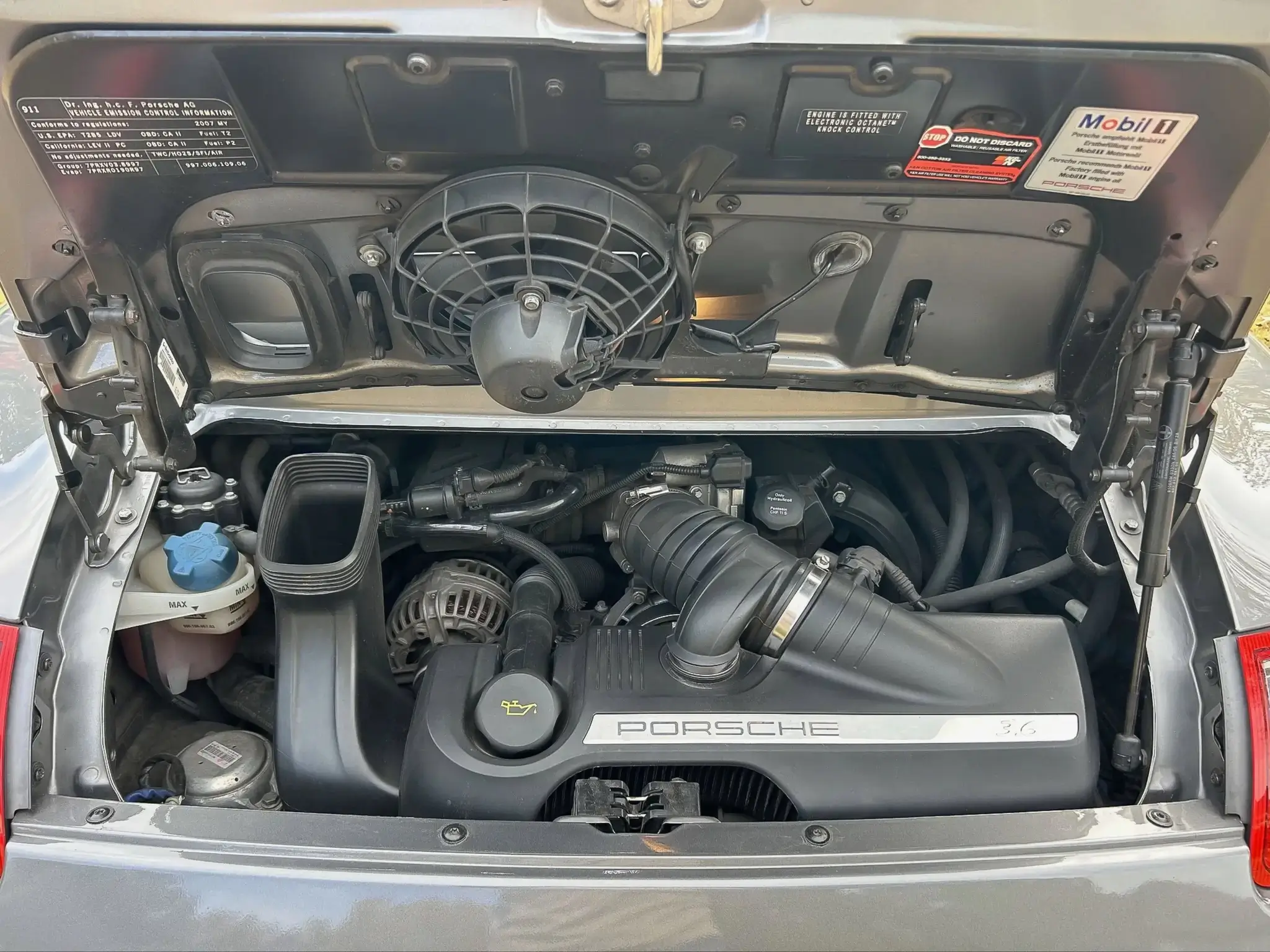 Load larger image of 2007 Porsche 997 Carrera 4 Cabriolet - Stuttcars Classified