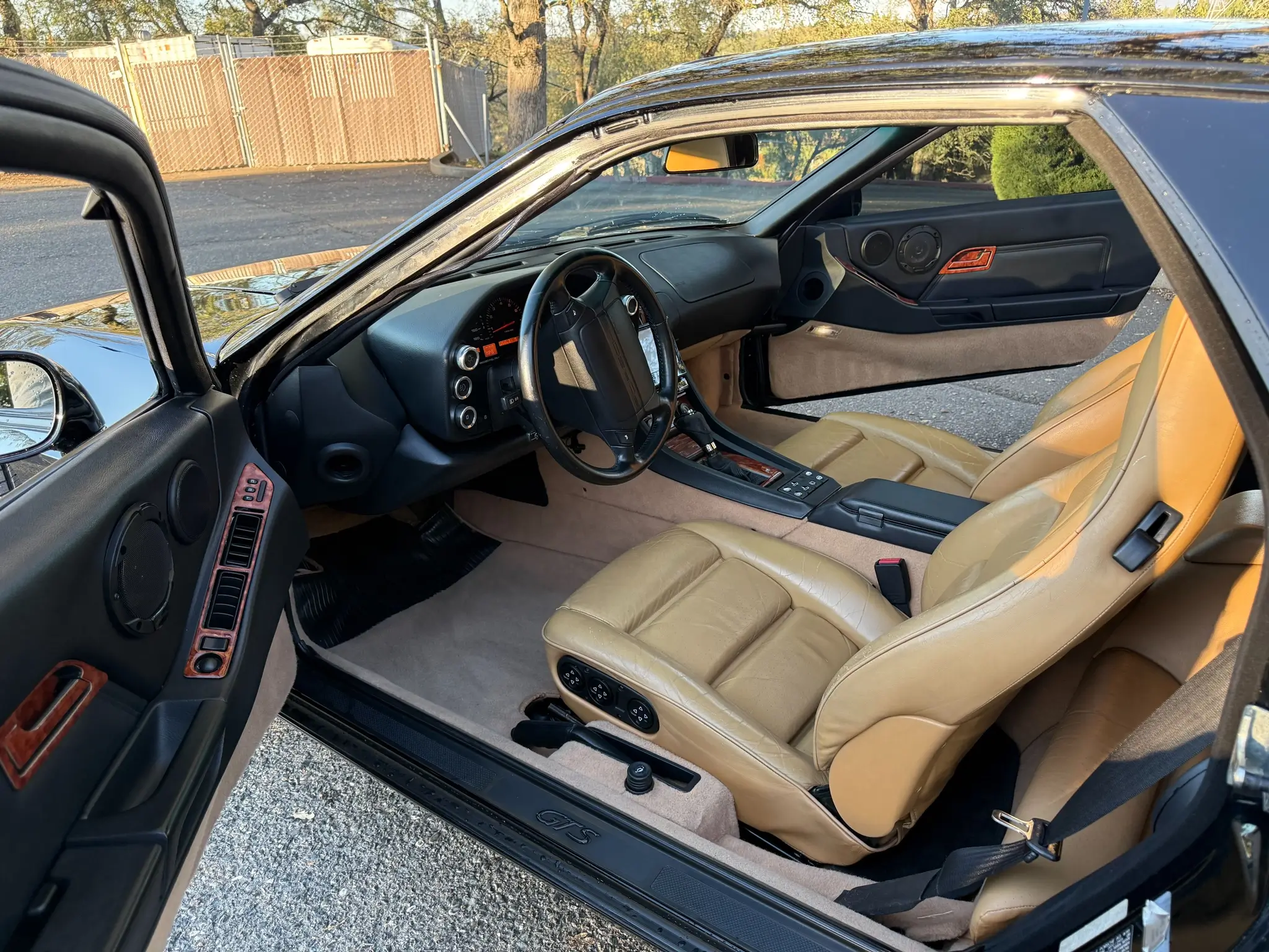 Load larger image of 1994 Porsche 928 GTS - Stuttcars Classified