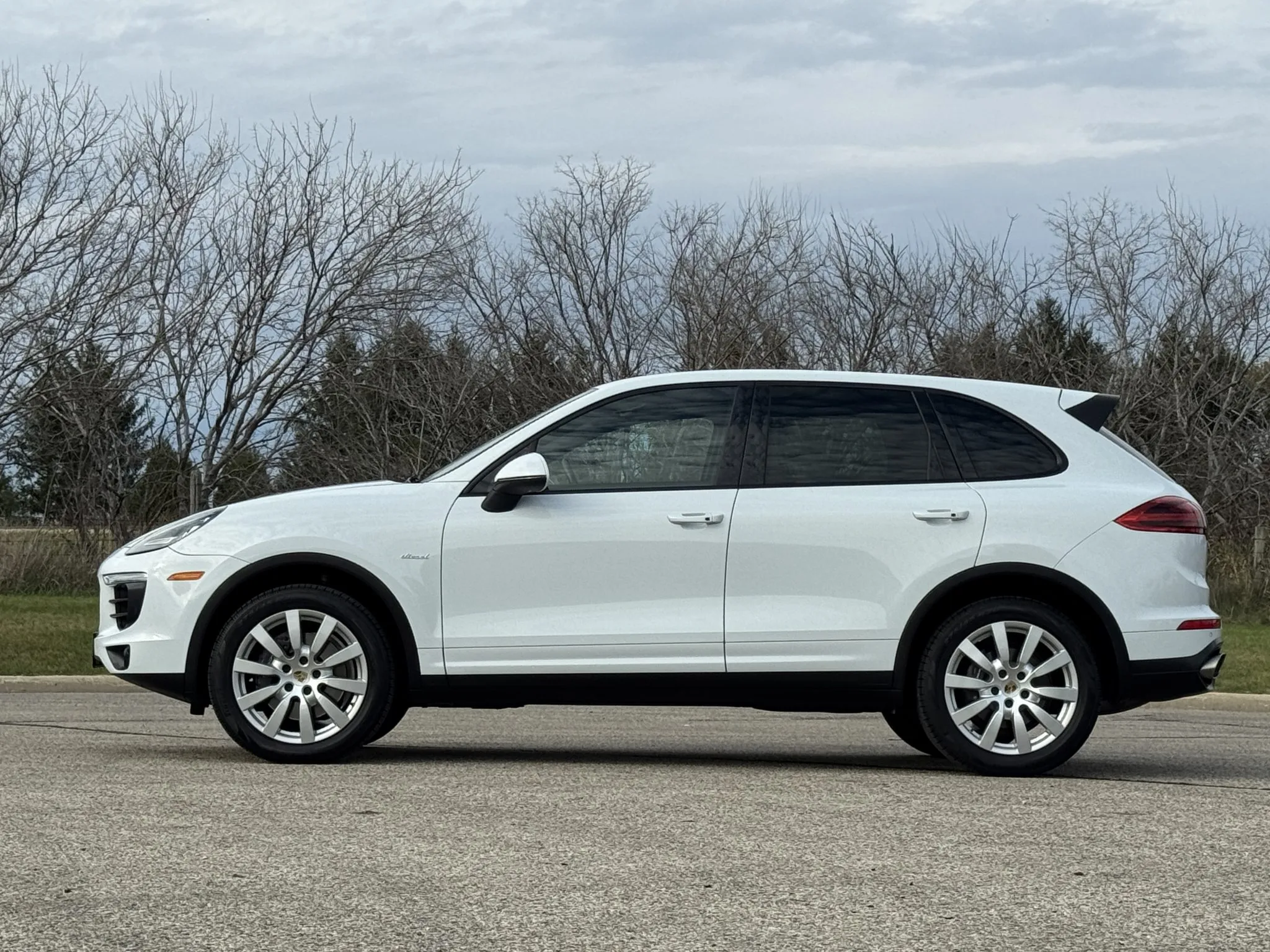 Load larger image of 2015 Porsche Cayenne Diesel - Stuttcars Classified