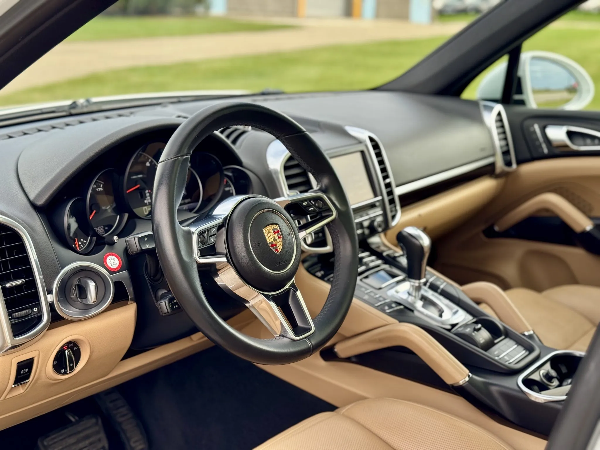 Load larger image of 2015 Porsche Cayenne Diesel - Stuttcars Classified
