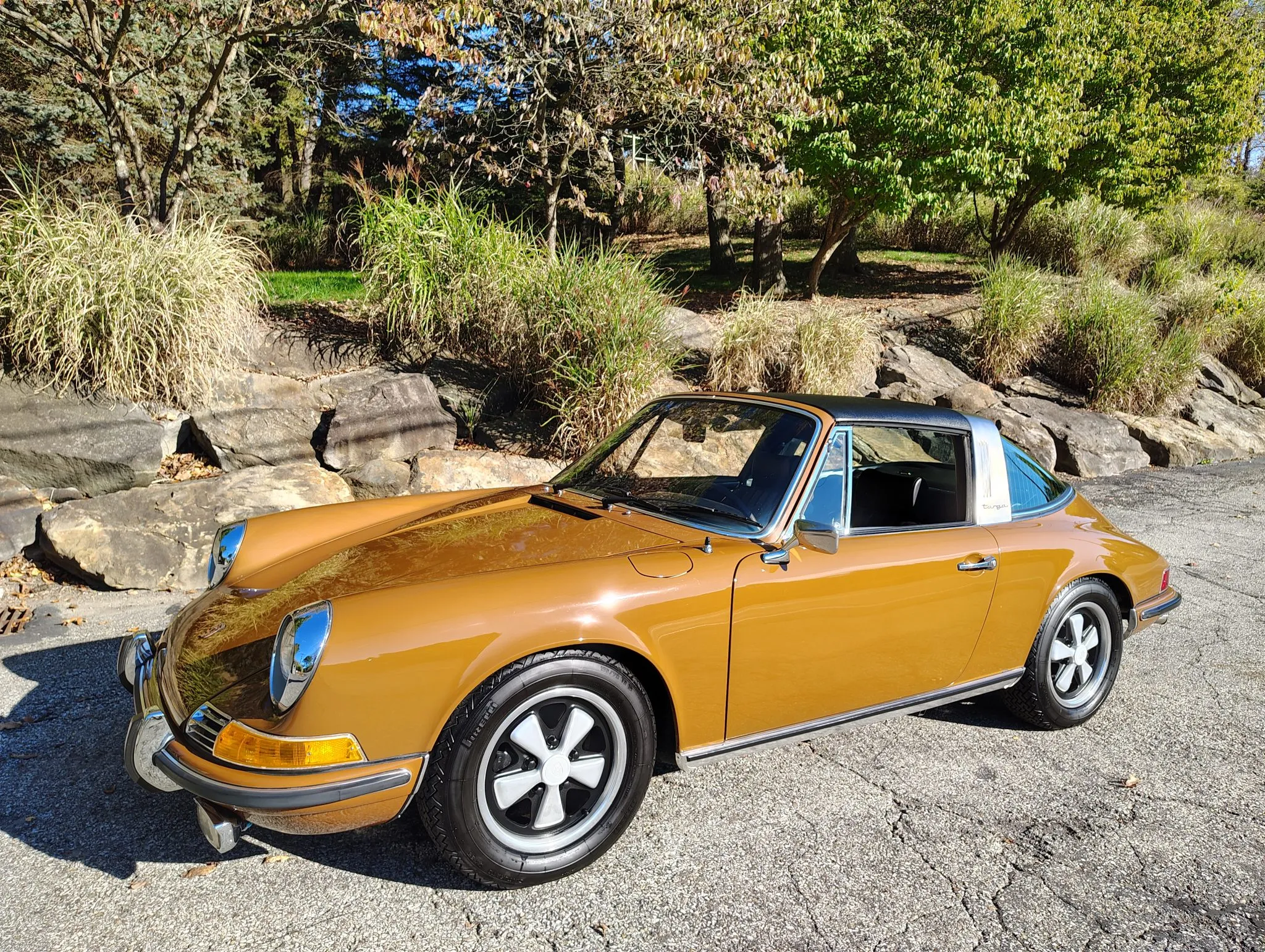 Load larger image of 1972 Porsche 911T Targa - Stuttcars Classified