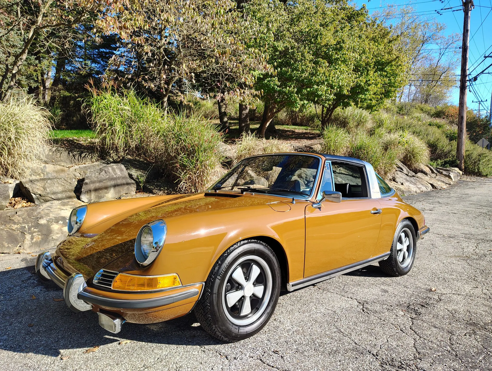 Load larger image of 1972 Porsche 911T Targa - Stuttcars Classified
