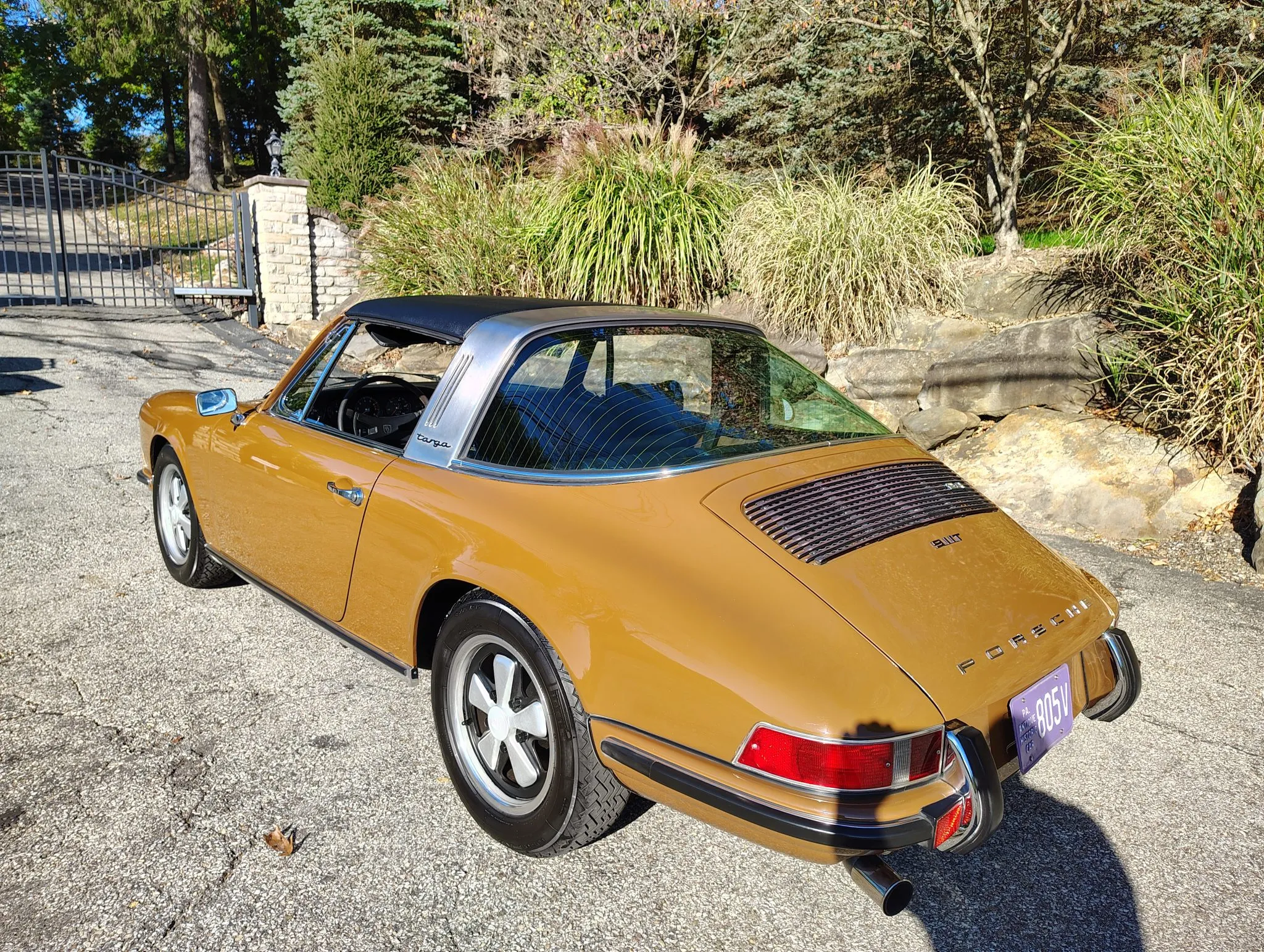 Load larger image of 1972 Porsche 911T Targa - Stuttcars Classified