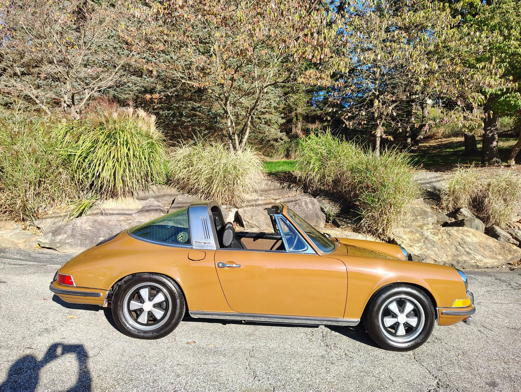 Load larger image of 1972 Porsche 911T Targa - Stuttcars Classified