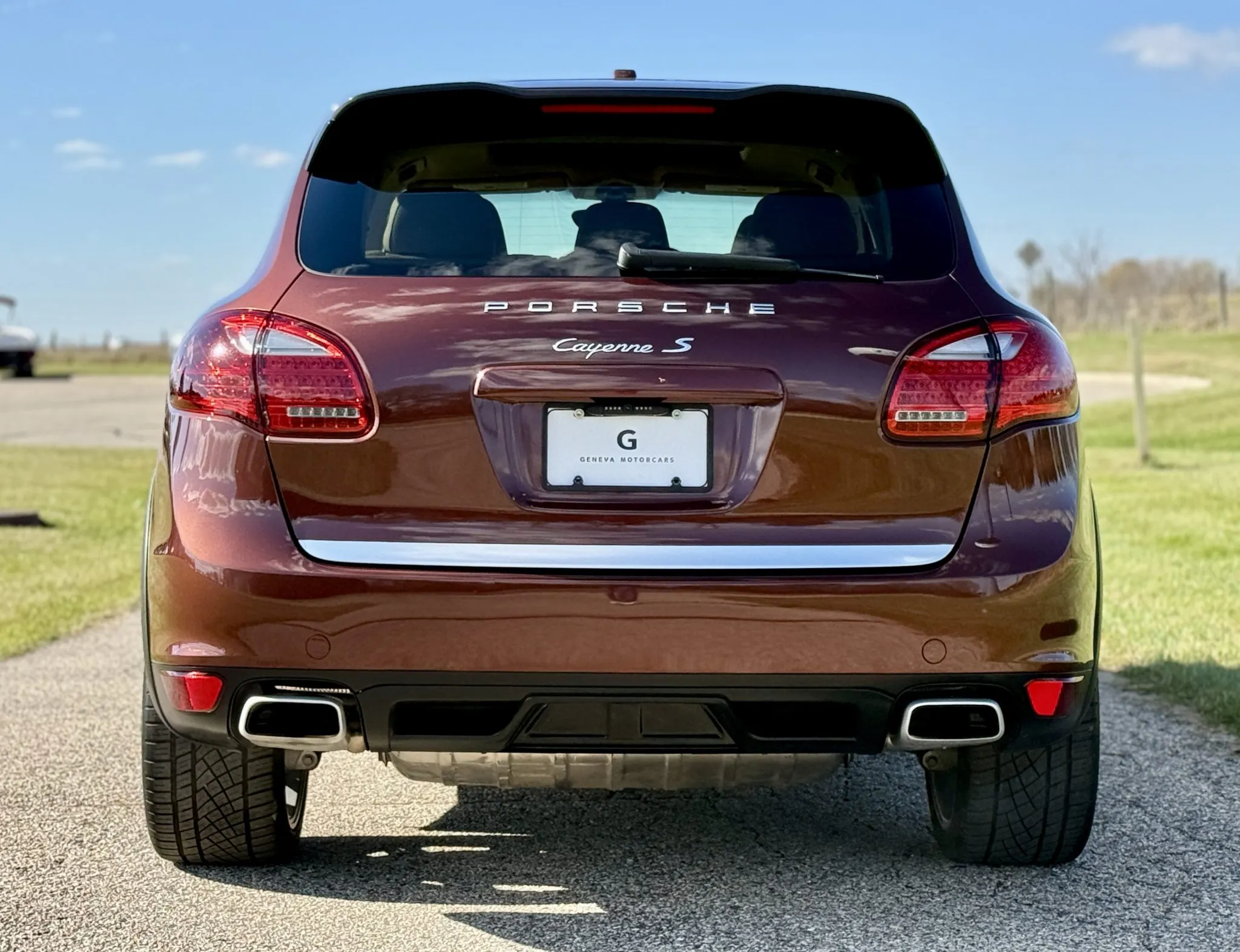 Load larger image of 2011 Porsche Cayenne S - Stuttcars Classified