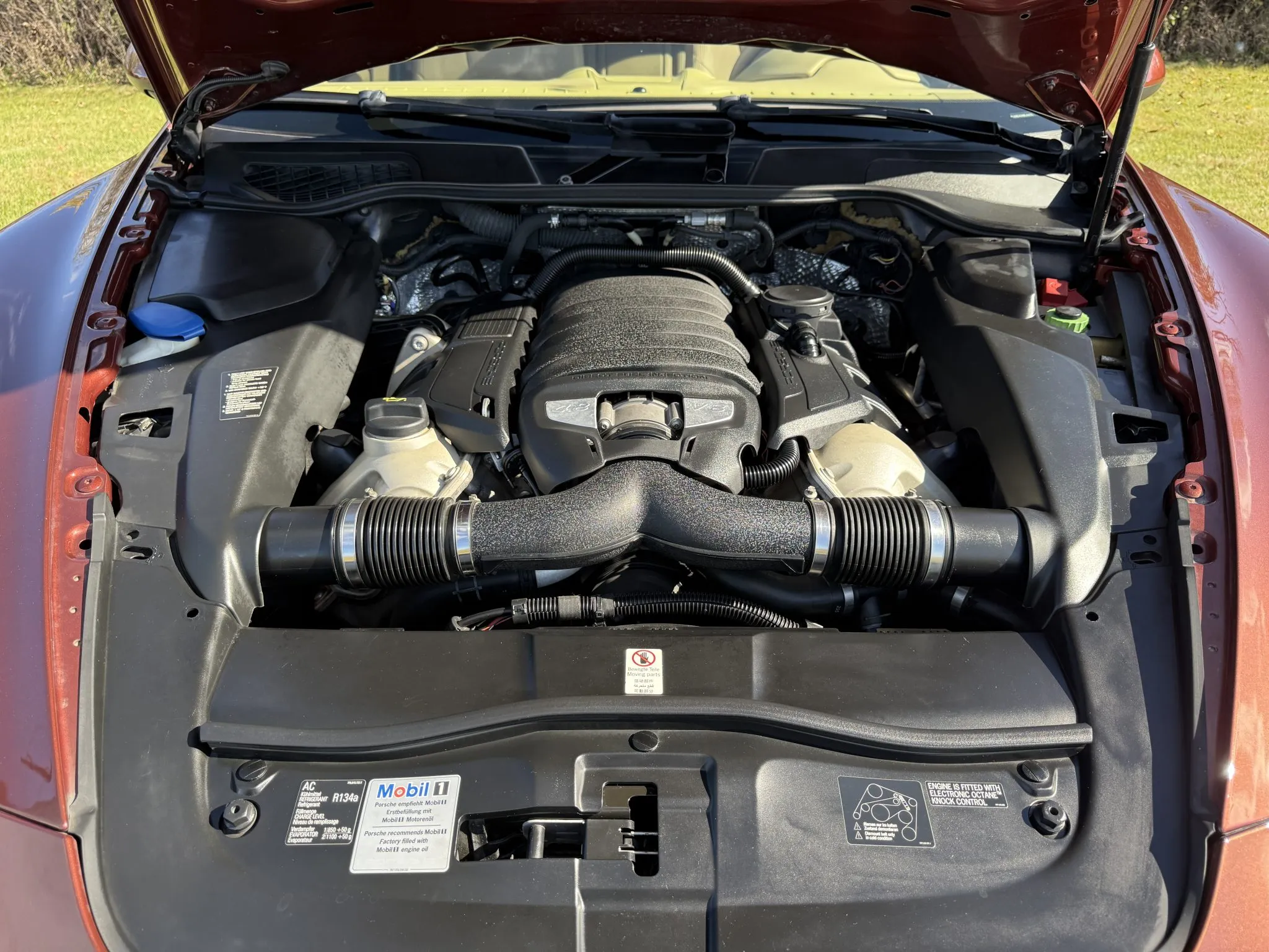 Load larger image of 2011 Porsche Cayenne S - Stuttcars Classified