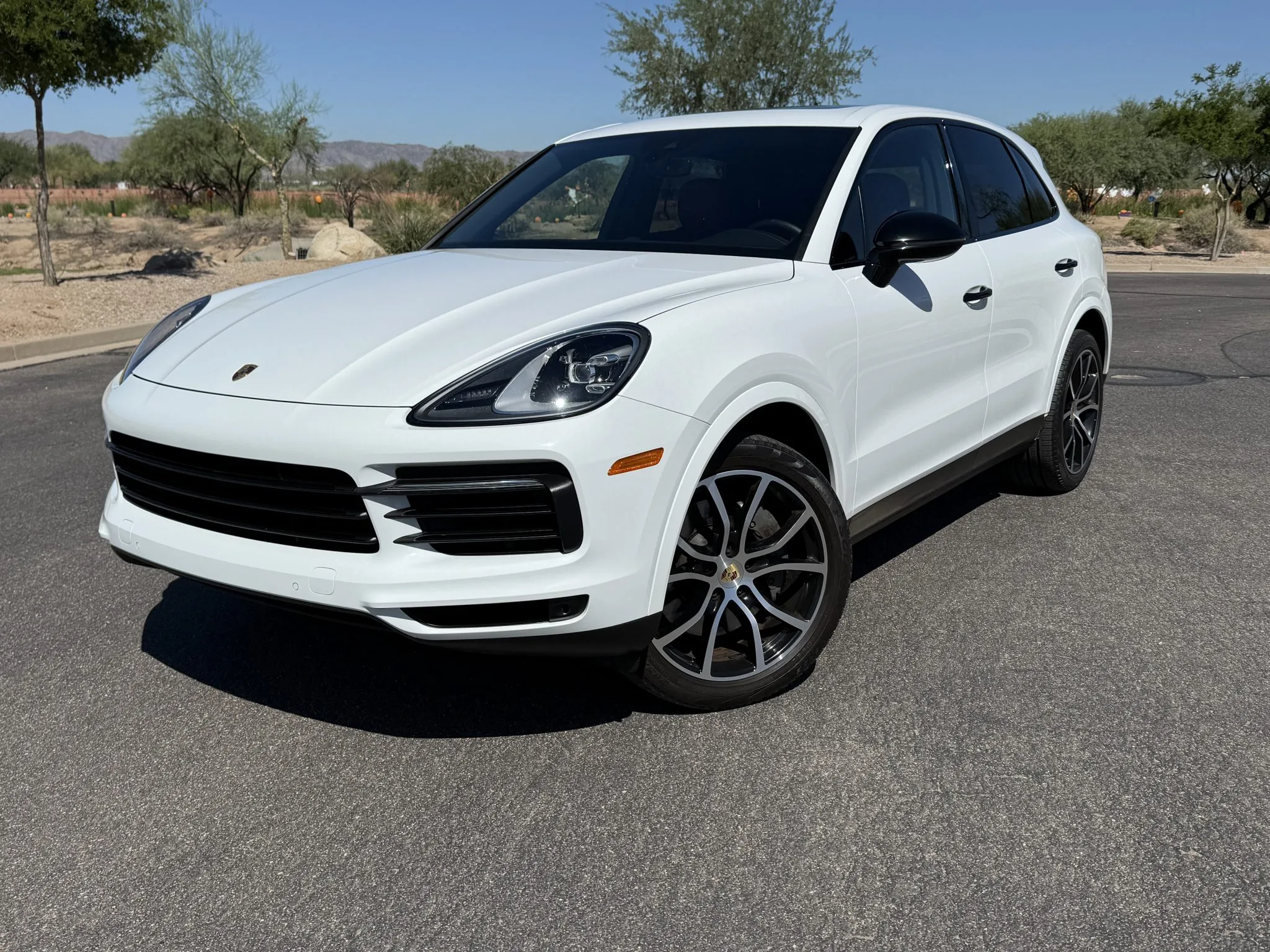 Load larger image of 2019 Porsche Cayenne S - Stuttcars Classified