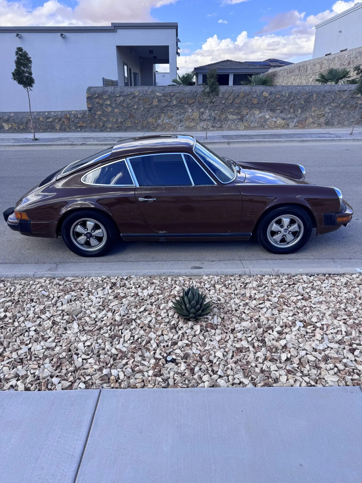 Load larger image of 1975 Porsche 911S Coupe - Stuttcars Classified
