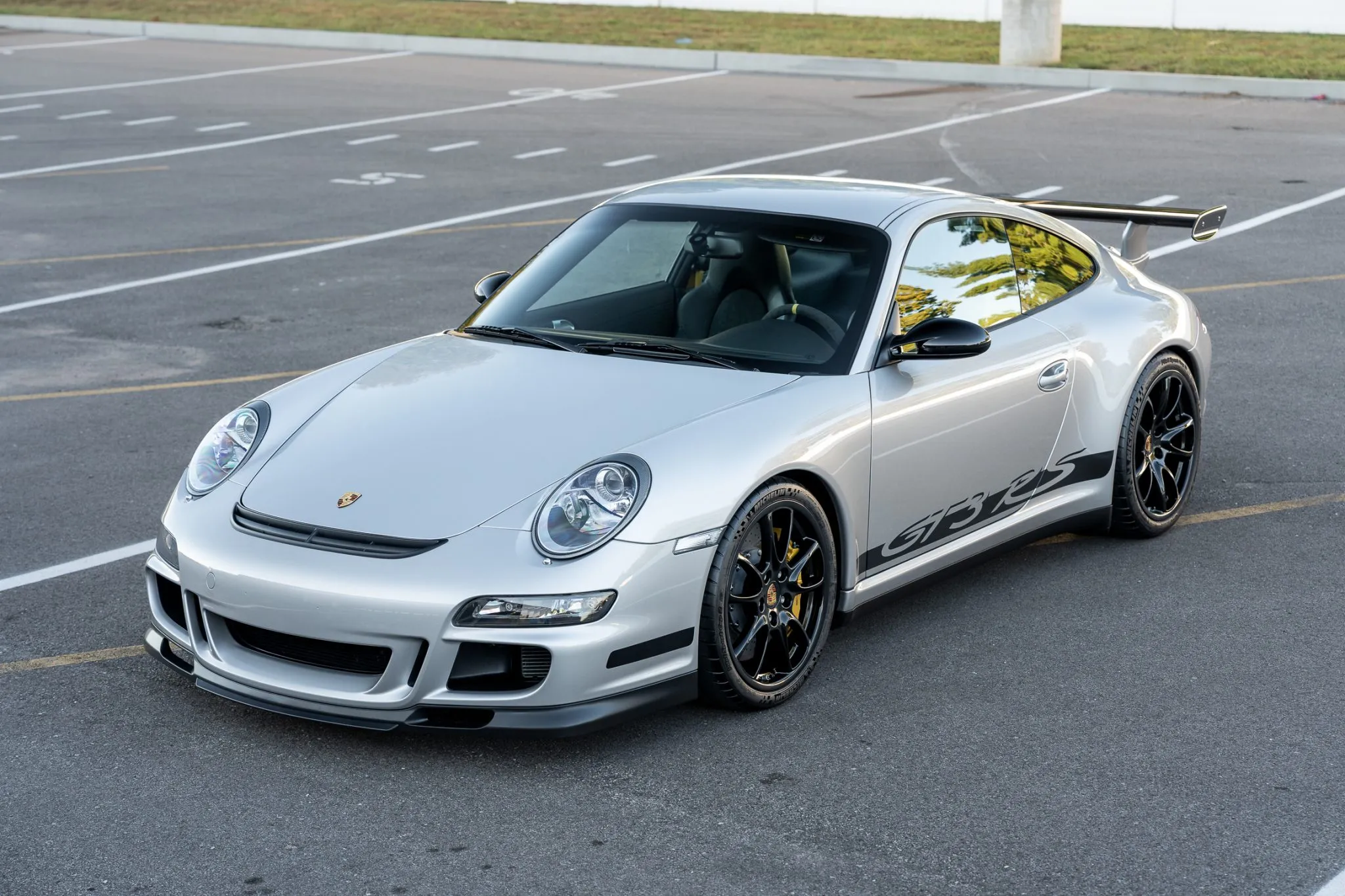 Load larger image of 2007 Porsche 911 GT3 RS - Stuttcars Classified