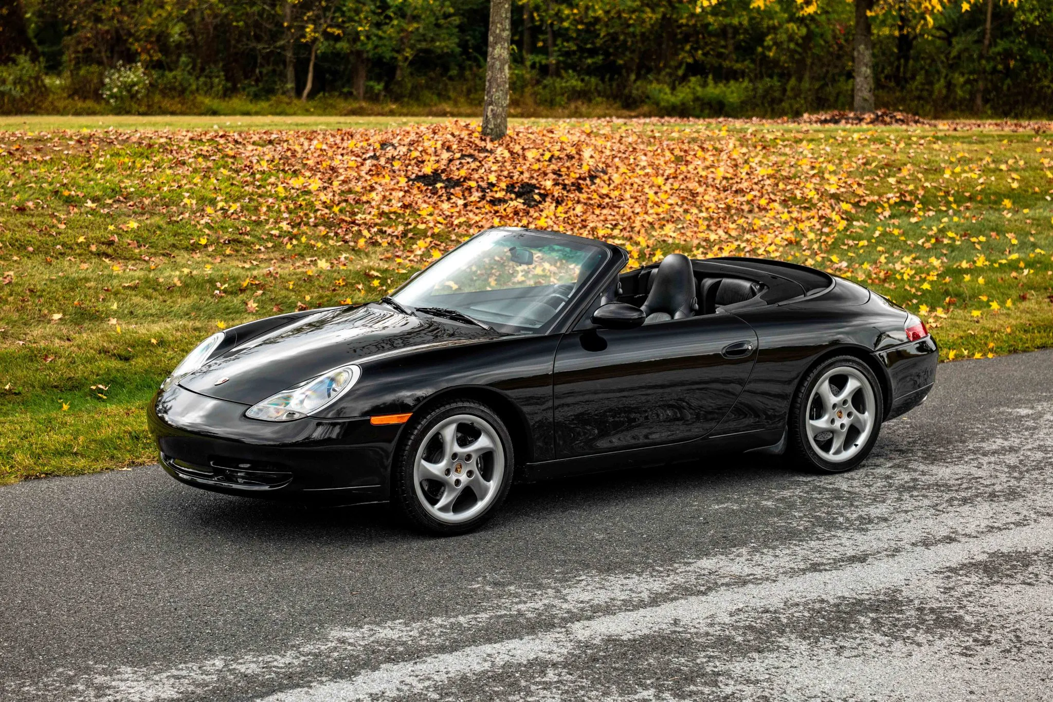 Load larger image of 1999 Porsche 911 Carrera Cabriolet - Stuttcars Classified
