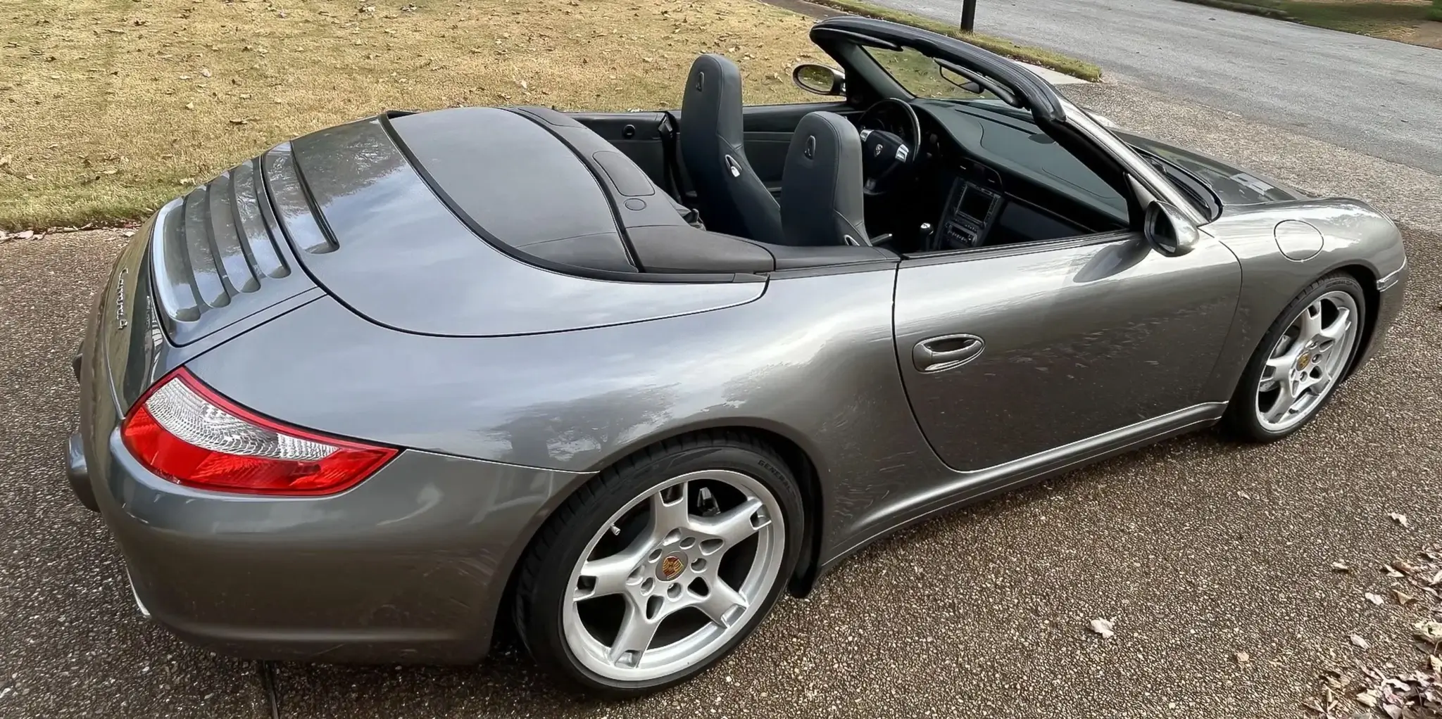 Load larger image of 2007 Porsche 997 Carrera 4 Cabriolet - Stuttcars Classified