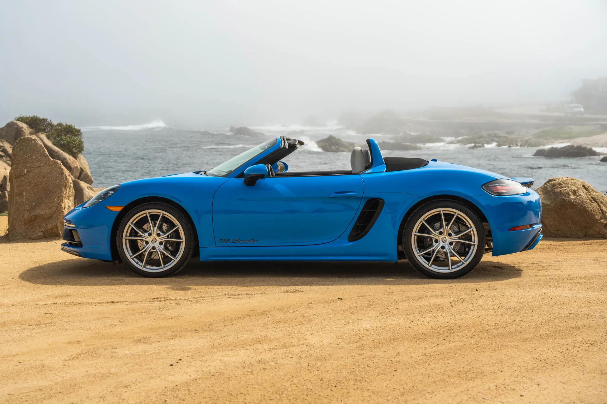 Load larger image of 2022 Porsche 718 Boxster - Stuttcars Classified