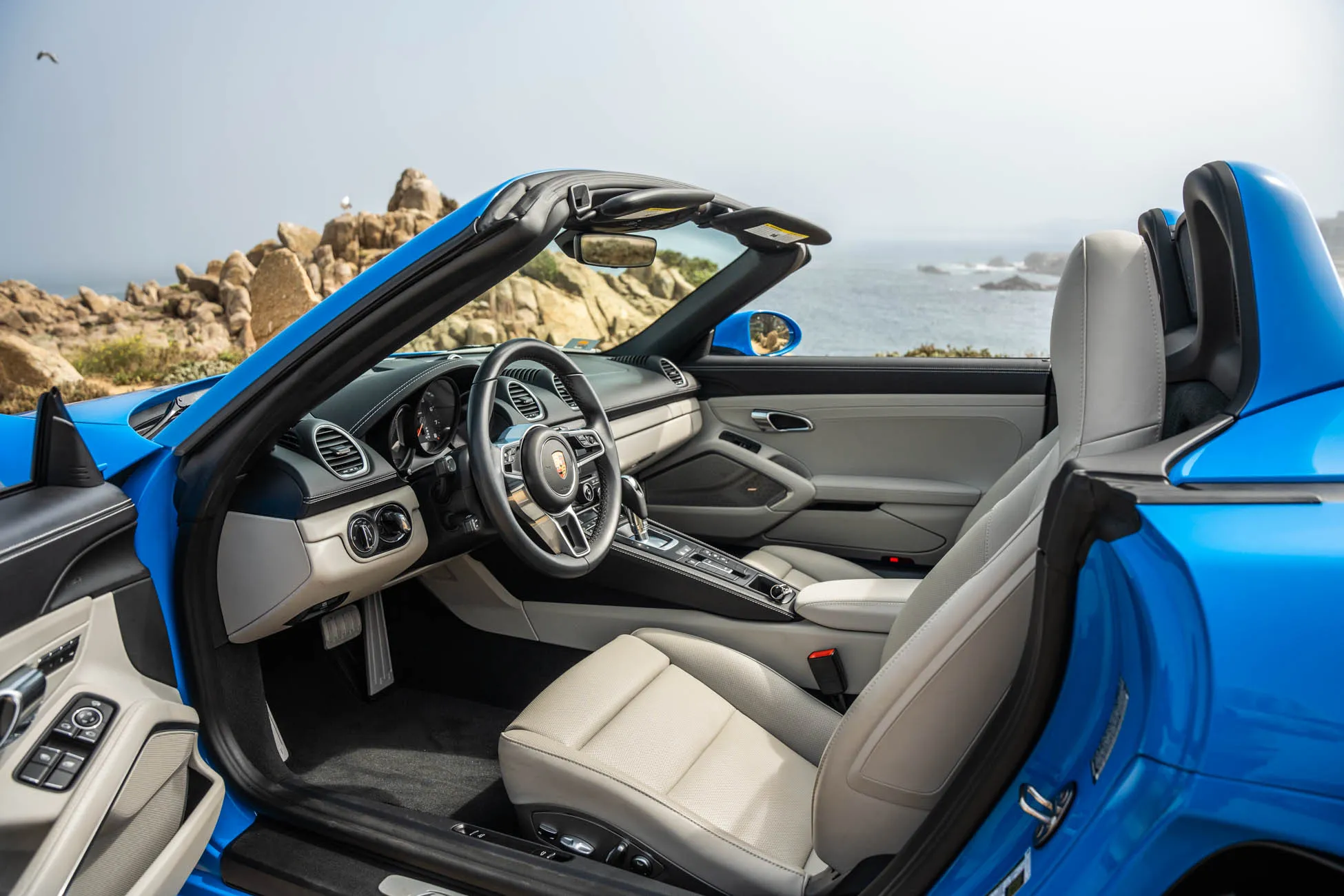 Load larger image of 2022 Porsche 718 Boxster - Stuttcars Classified