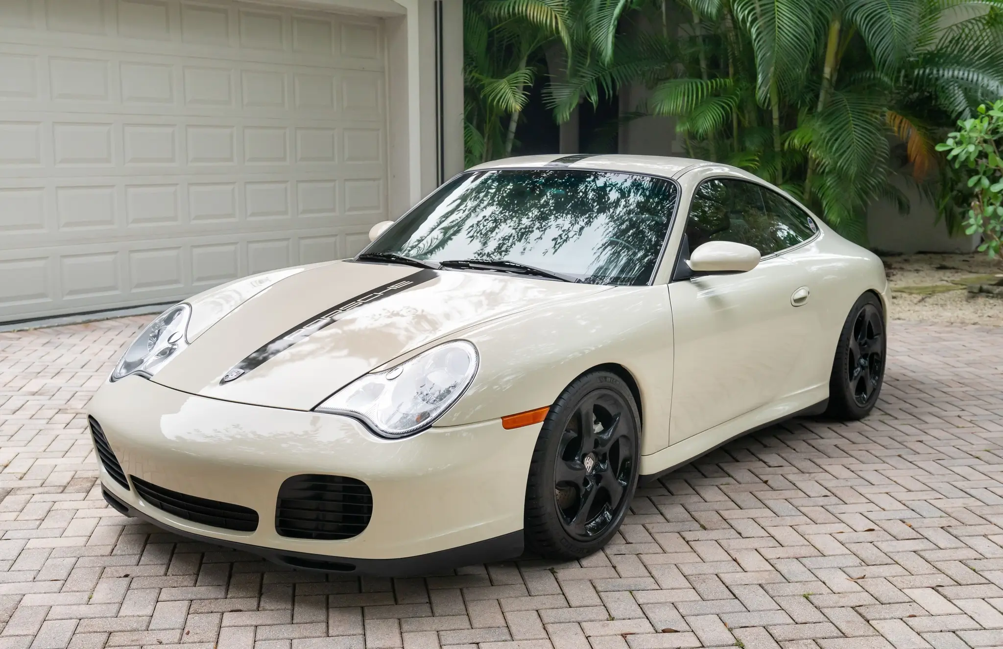 Load larger image of 2002 Porsche 996 Carrera 4S Coupe - Stuttcars Classified