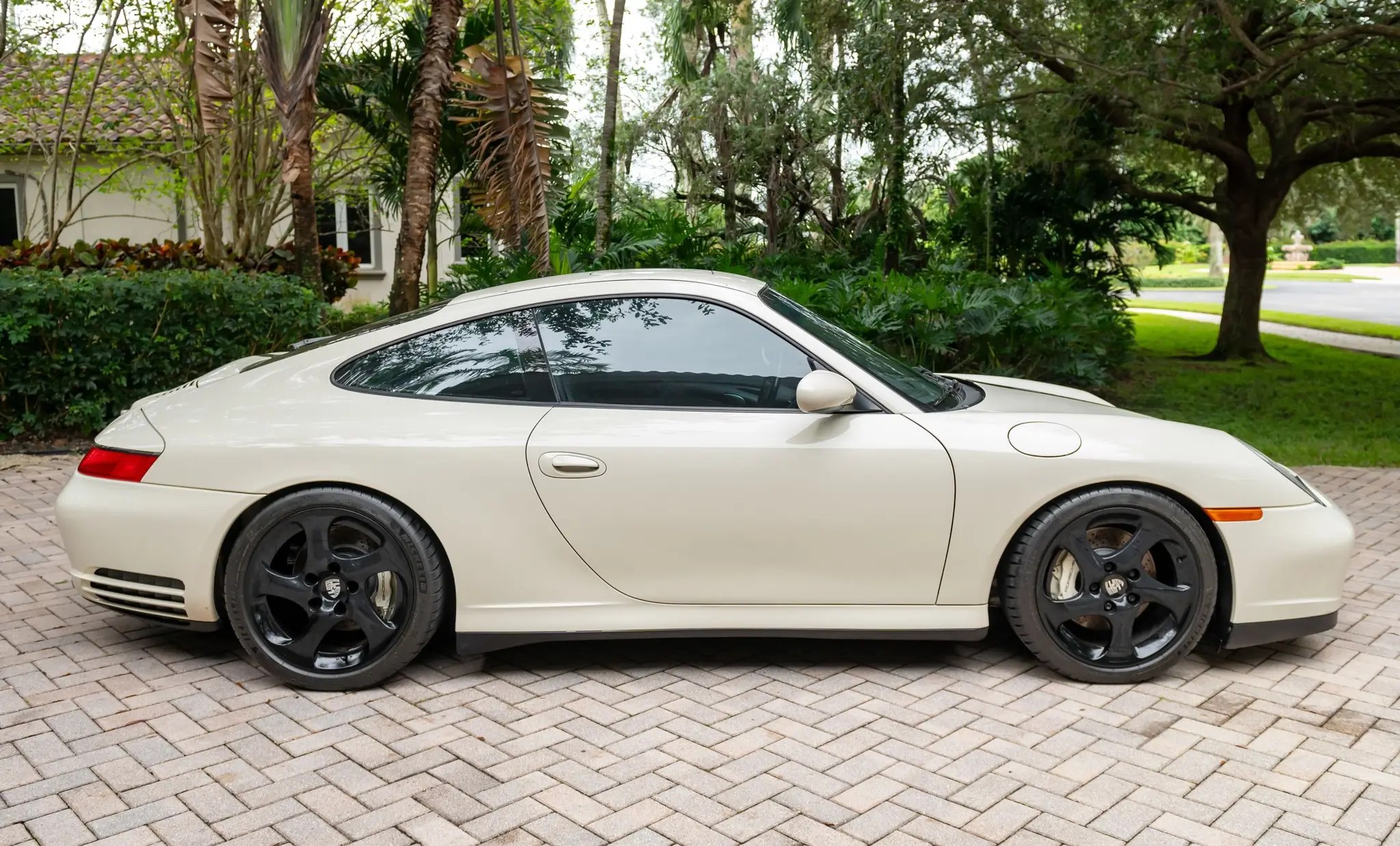 Load larger image of 2002 Porsche 996 Carrera 4S Coupe - Stuttcars Classified