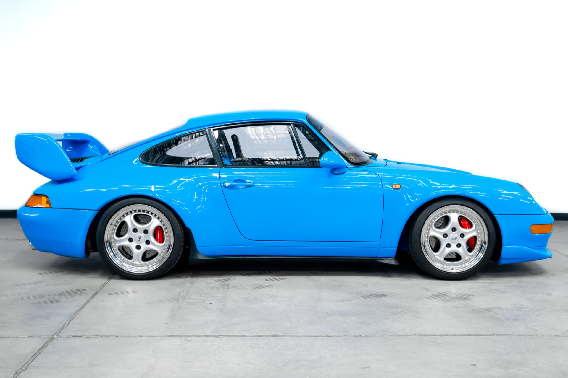 Load larger image of 1995 Porsche 911 Carrera RS - Stuttcars Classified