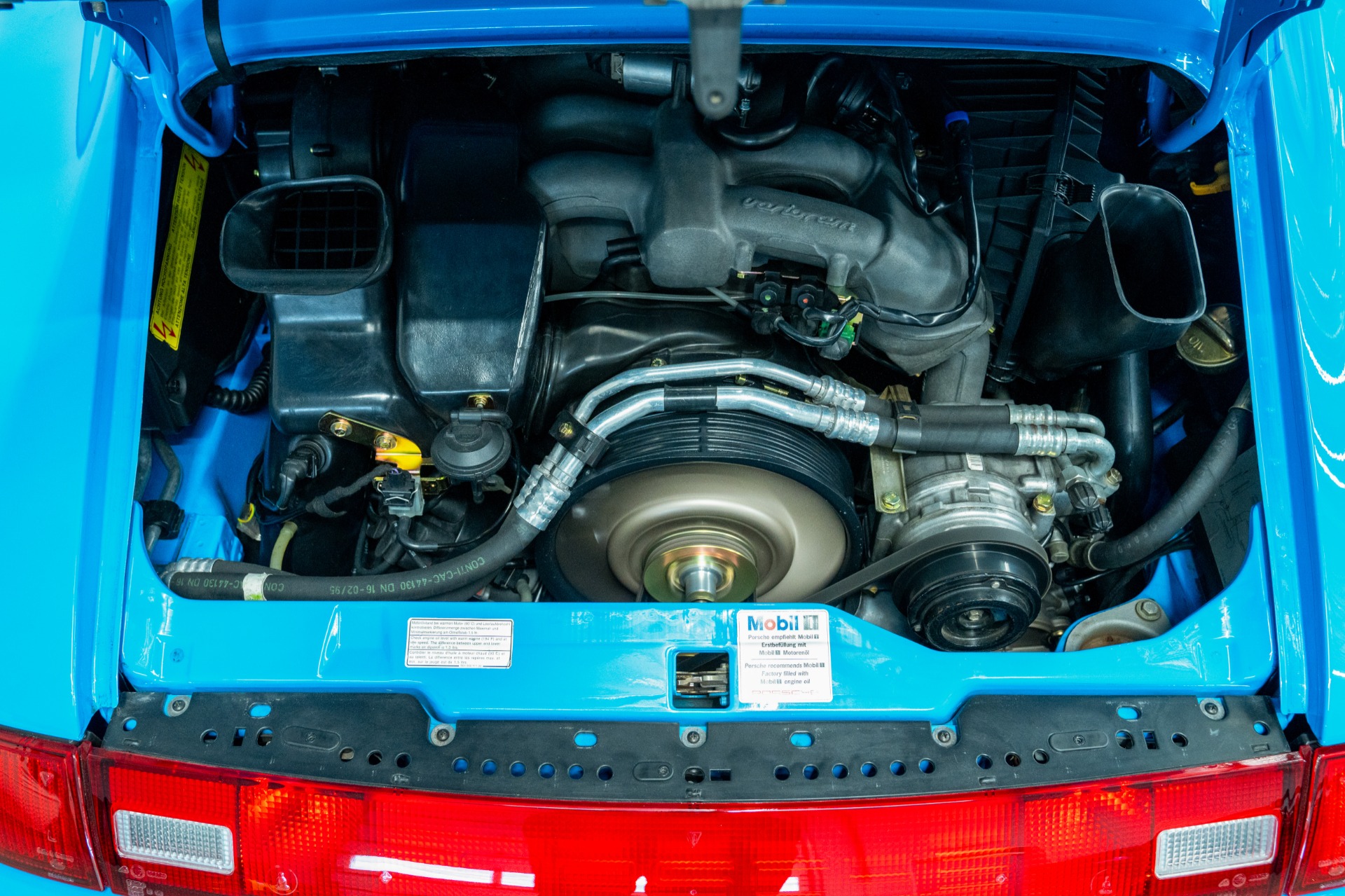 Load larger image of 1995 Porsche 911 Carrera RS - Stuttcars Classified