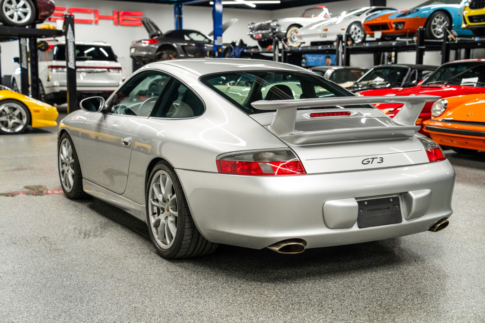 Load larger image of 2005 Porsche 911 GT3 - Stuttcars Classified
