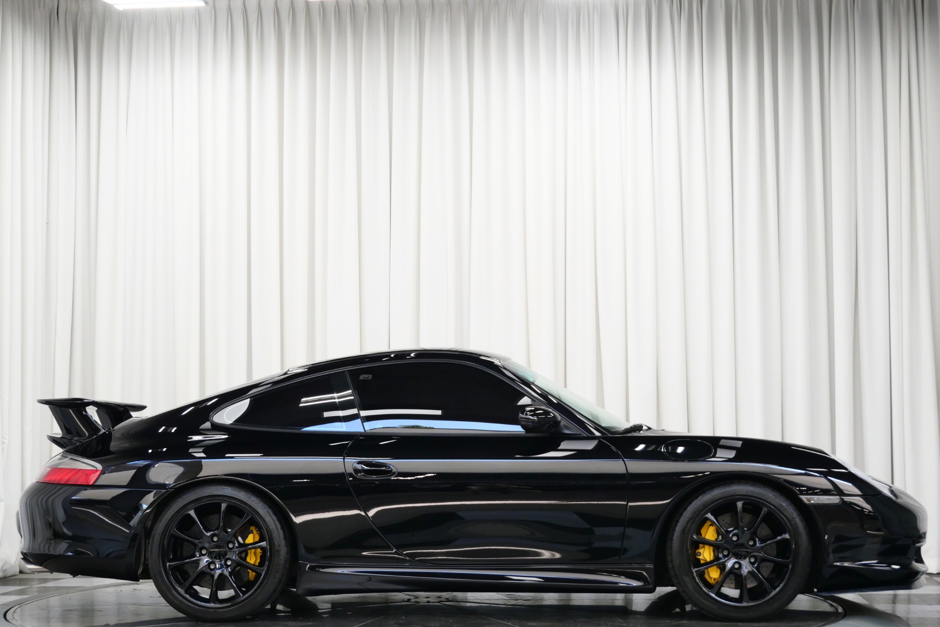 Load larger image of 2005 Porsche 911 GT3 - Stuttcars Classified
