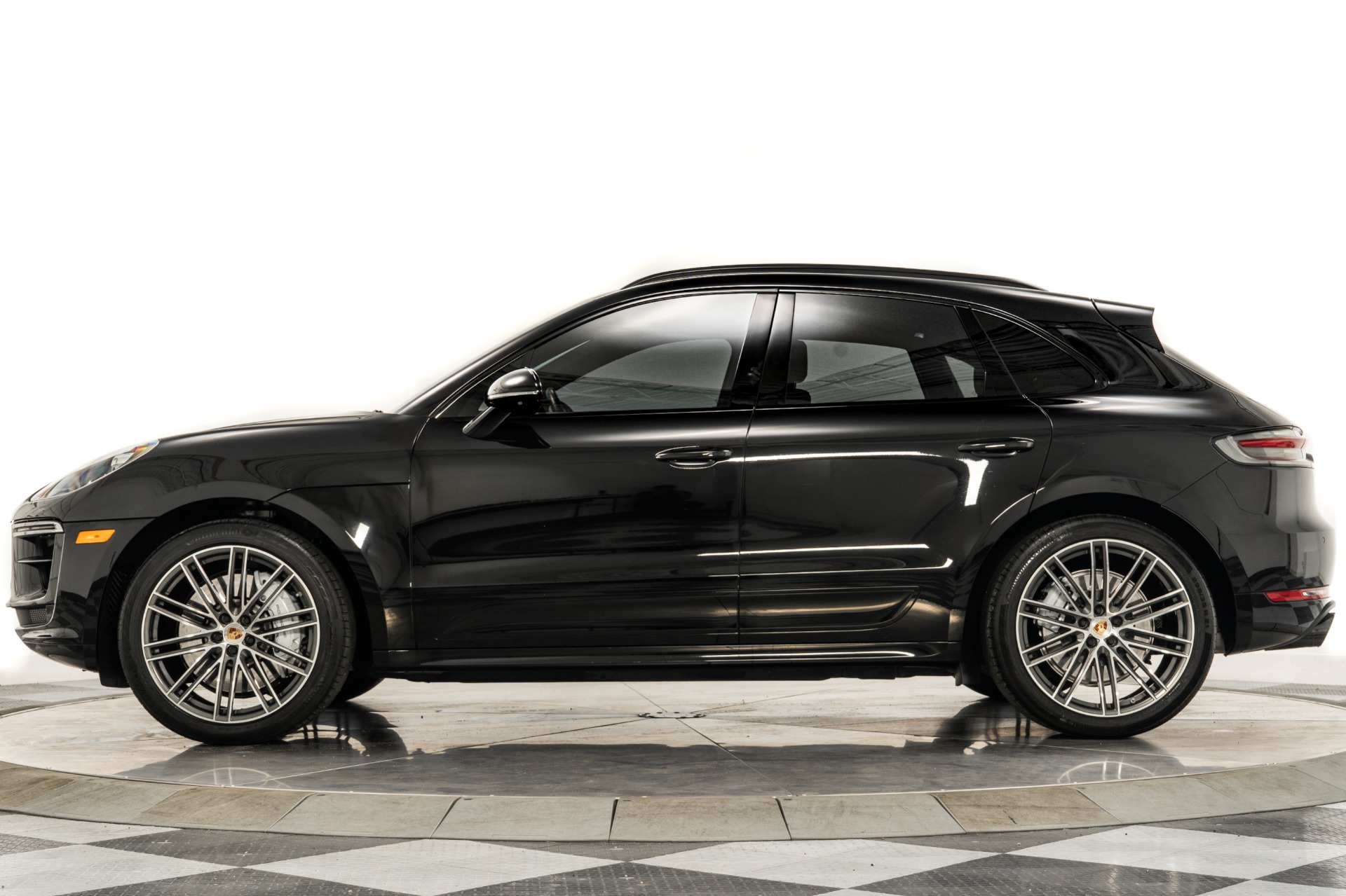 Load larger image of 2020 Porsche Macan Turbo - Stuttcars Classified