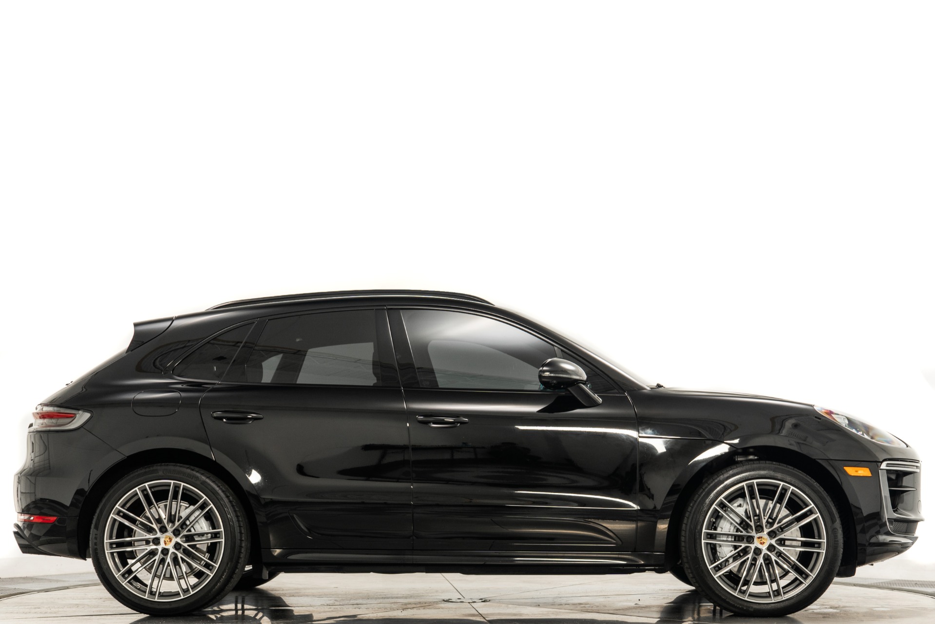 Load larger image of 2020 Porsche Macan Turbo - Stuttcars Classified