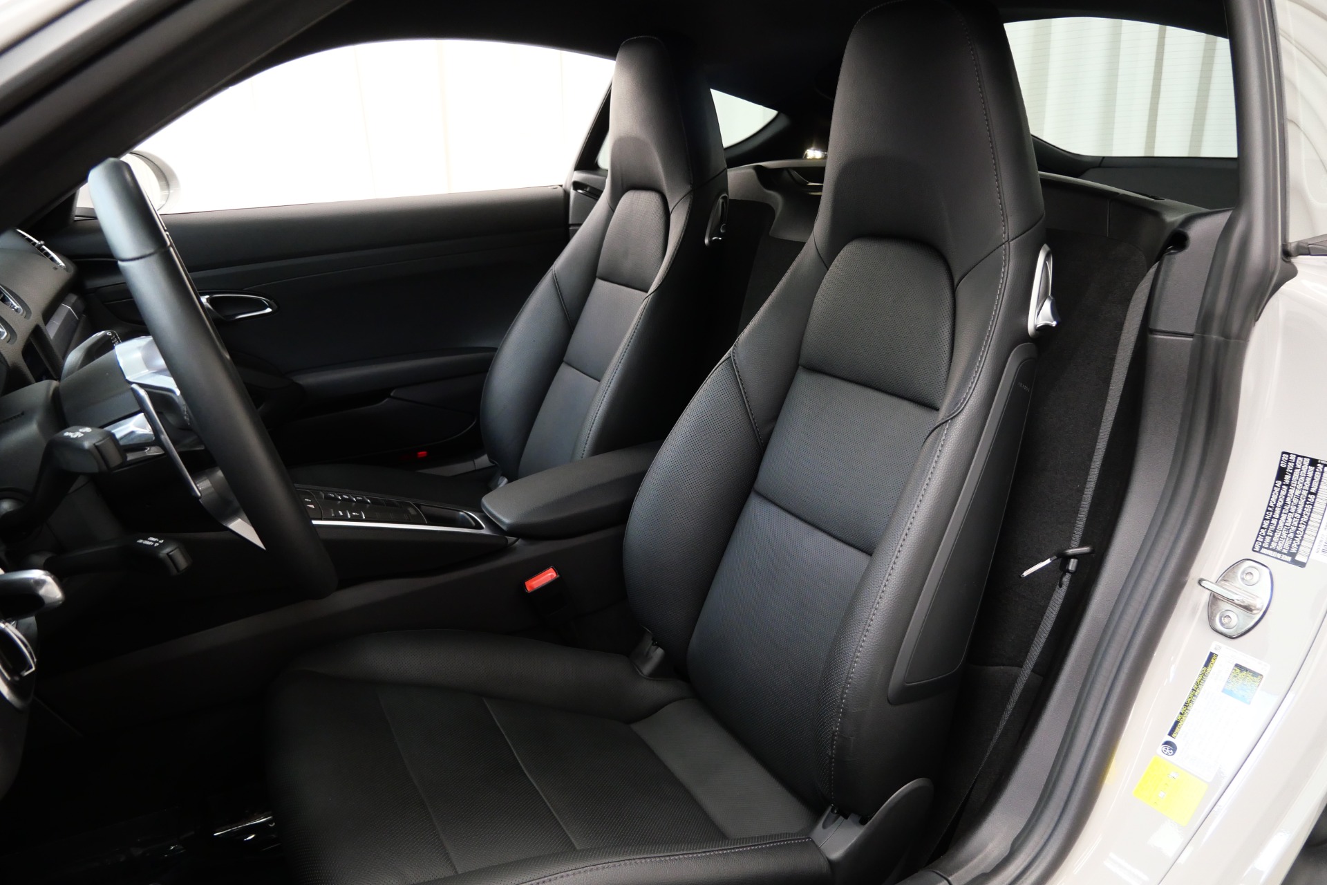 Load larger image of 2024 Porsche 718 Cayman - Stuttcars Classified