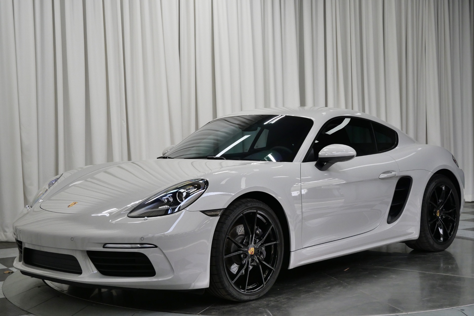 Load larger image of 2024 Porsche 718 Cayman - Stuttcars Classified