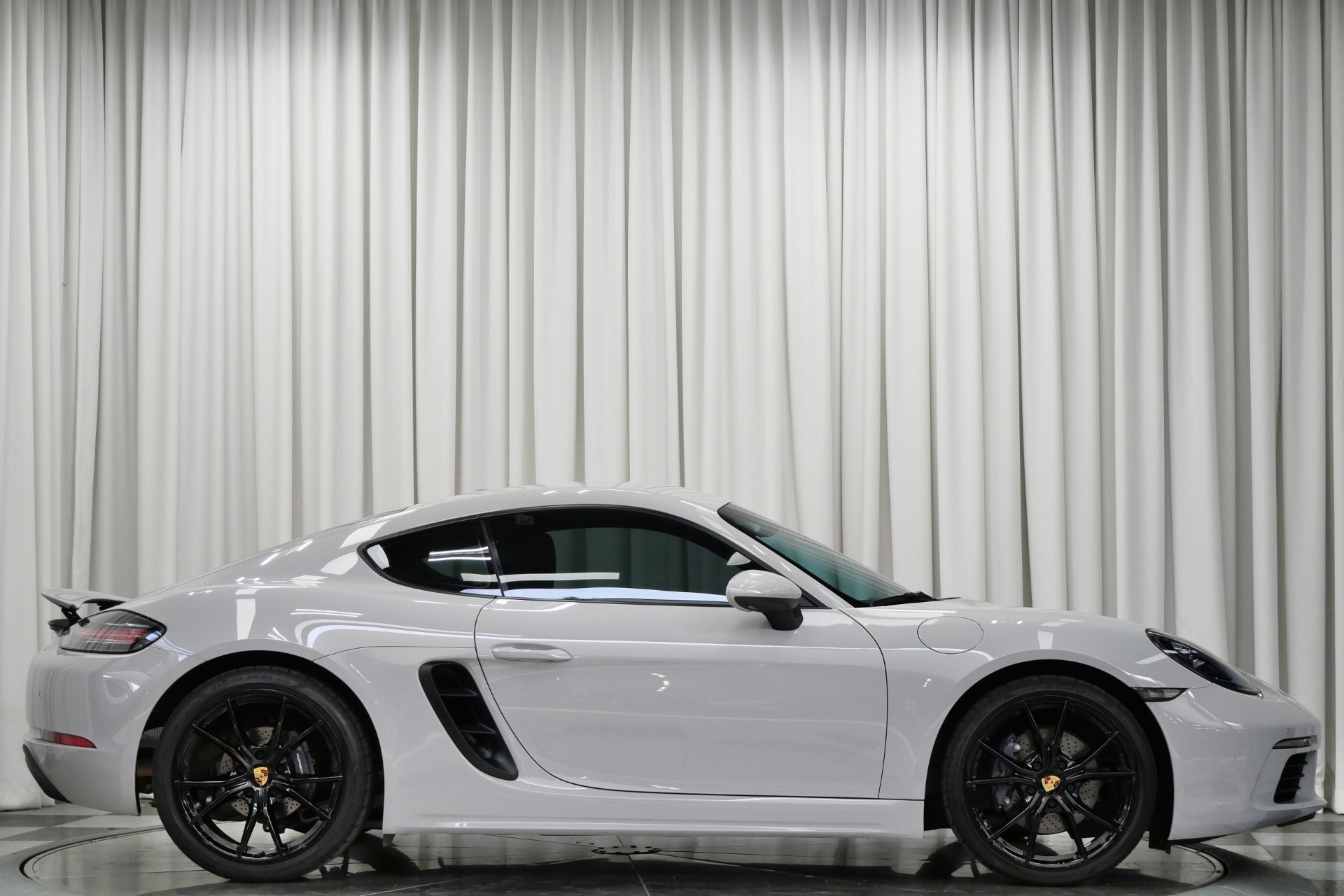 Load larger image of 2024 Porsche 718 Cayman - Stuttcars Classified