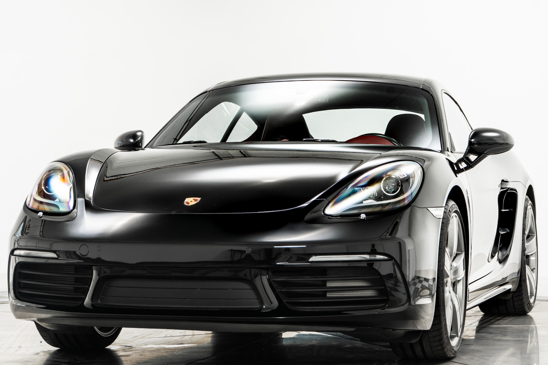 Load larger image of 2024 Porsche 718 Cayman - Stuttcars Classified