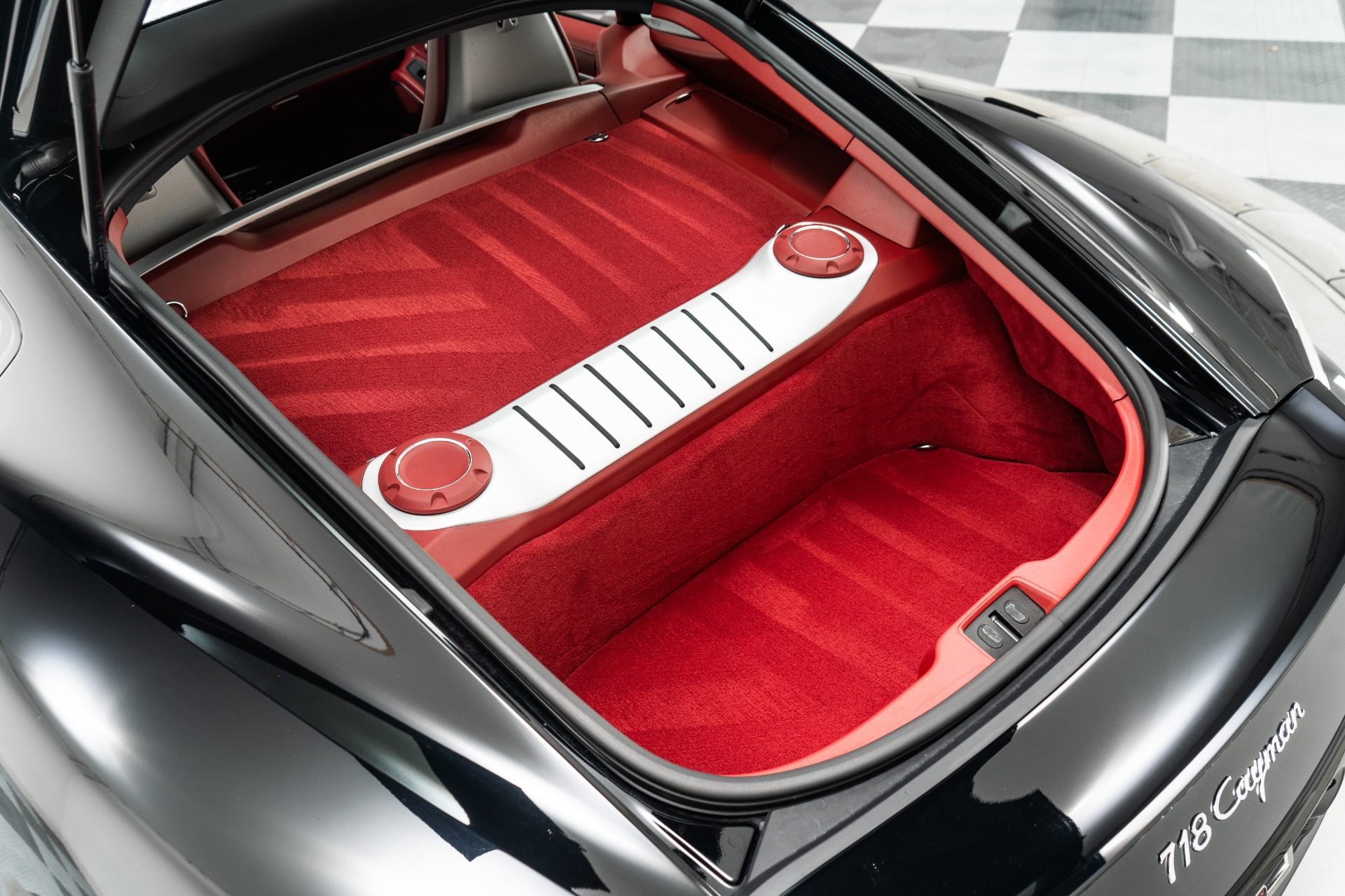 Load larger image of 2024 Porsche 718 Cayman - Stuttcars Classified