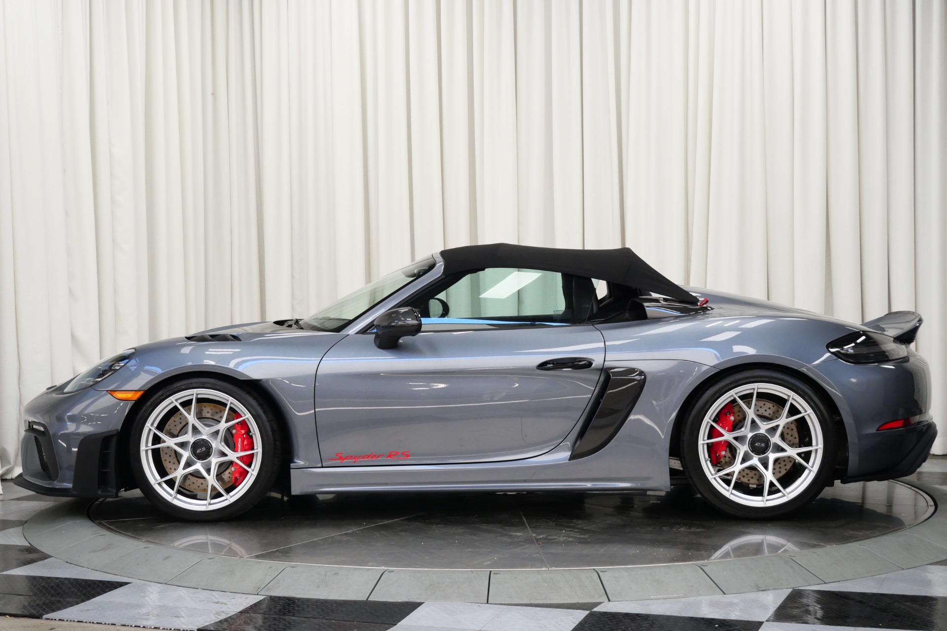 Load larger image of 2025 Porsche 718 Spyder RS Weissach - Stuttcars Classified