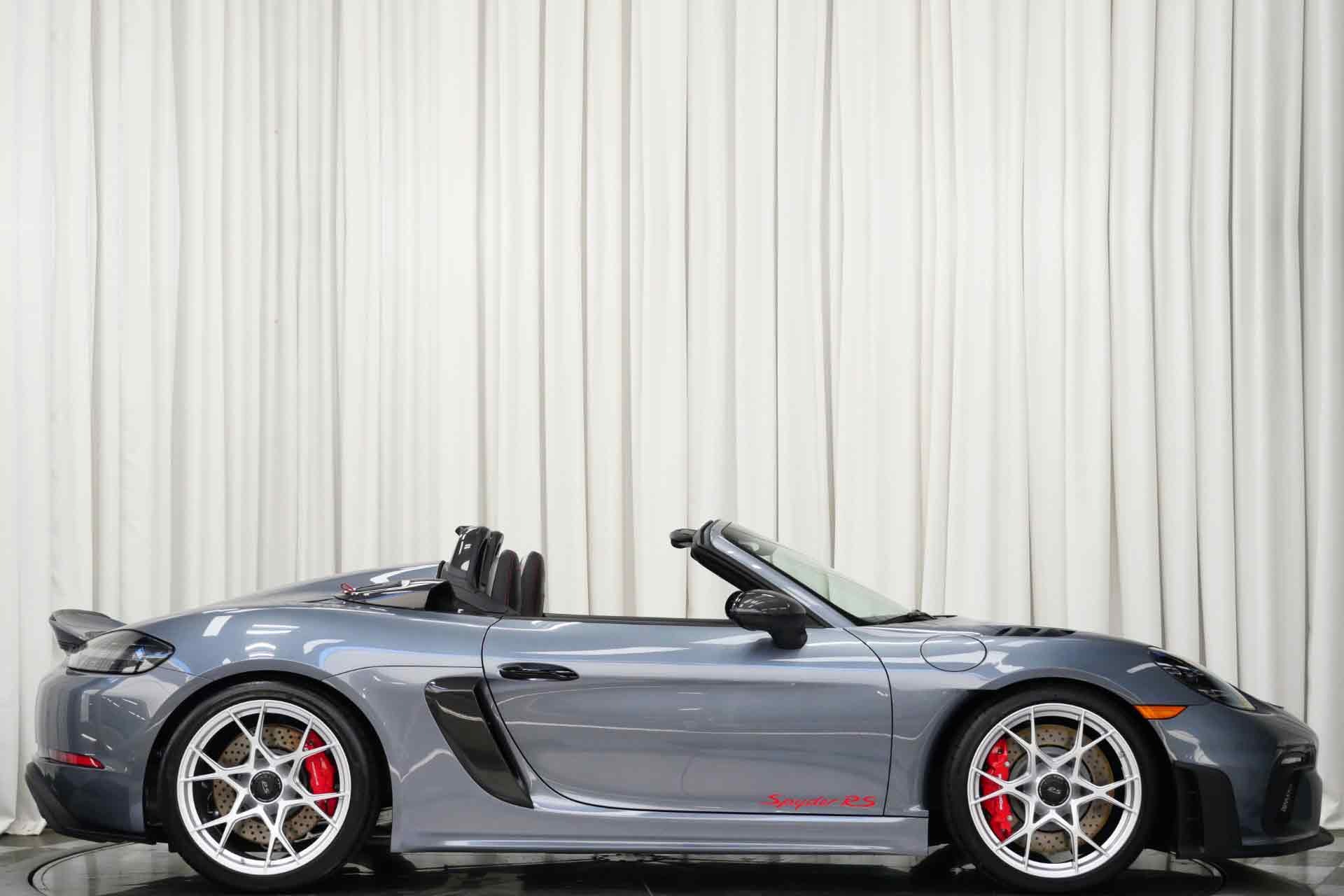 Load larger image of 2025 Porsche 718 Spyder RS Weissach - Stuttcars Classified