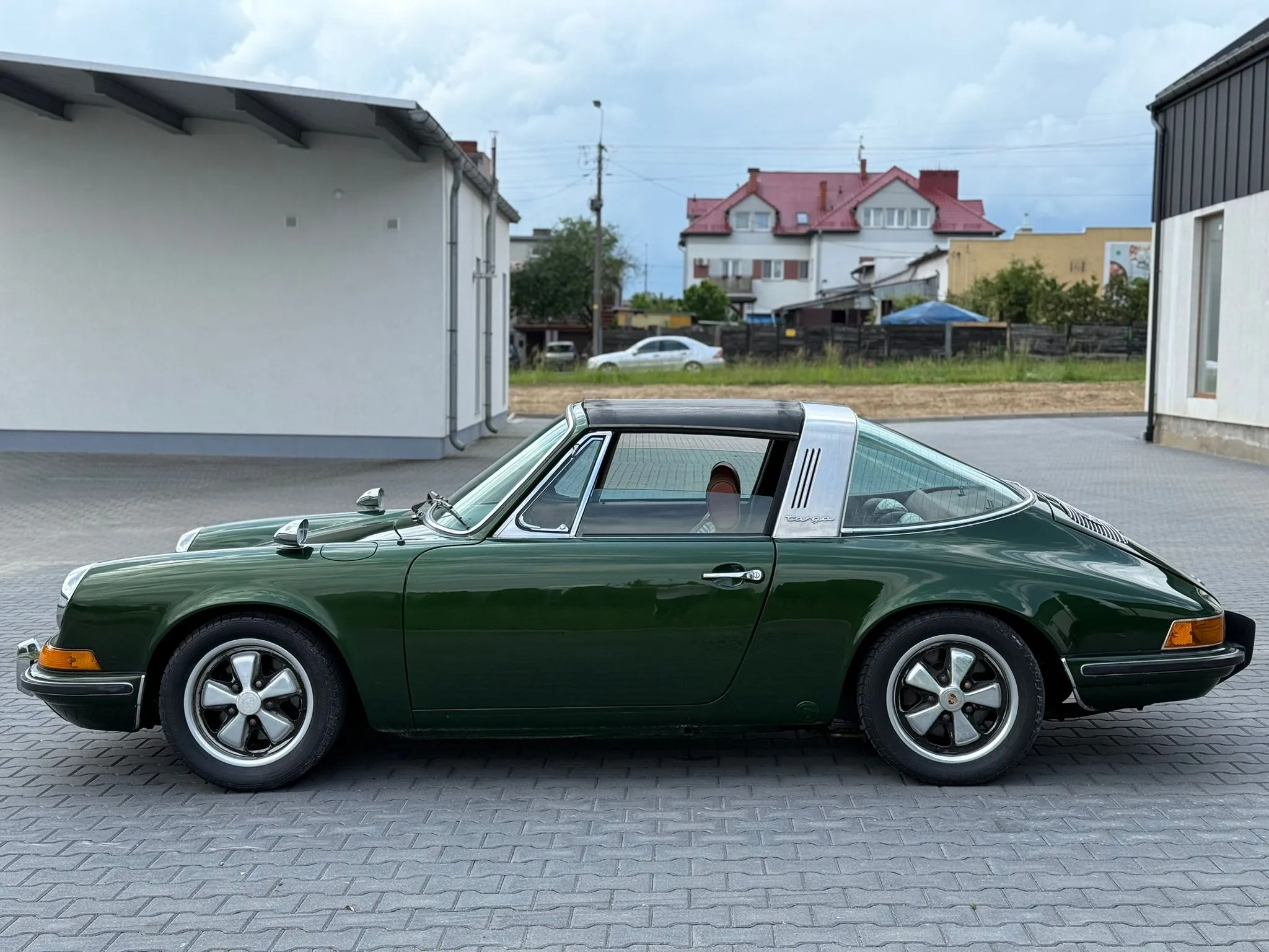Load larger image of 1973 Porsche 911T Targa - Stuttcars Classified