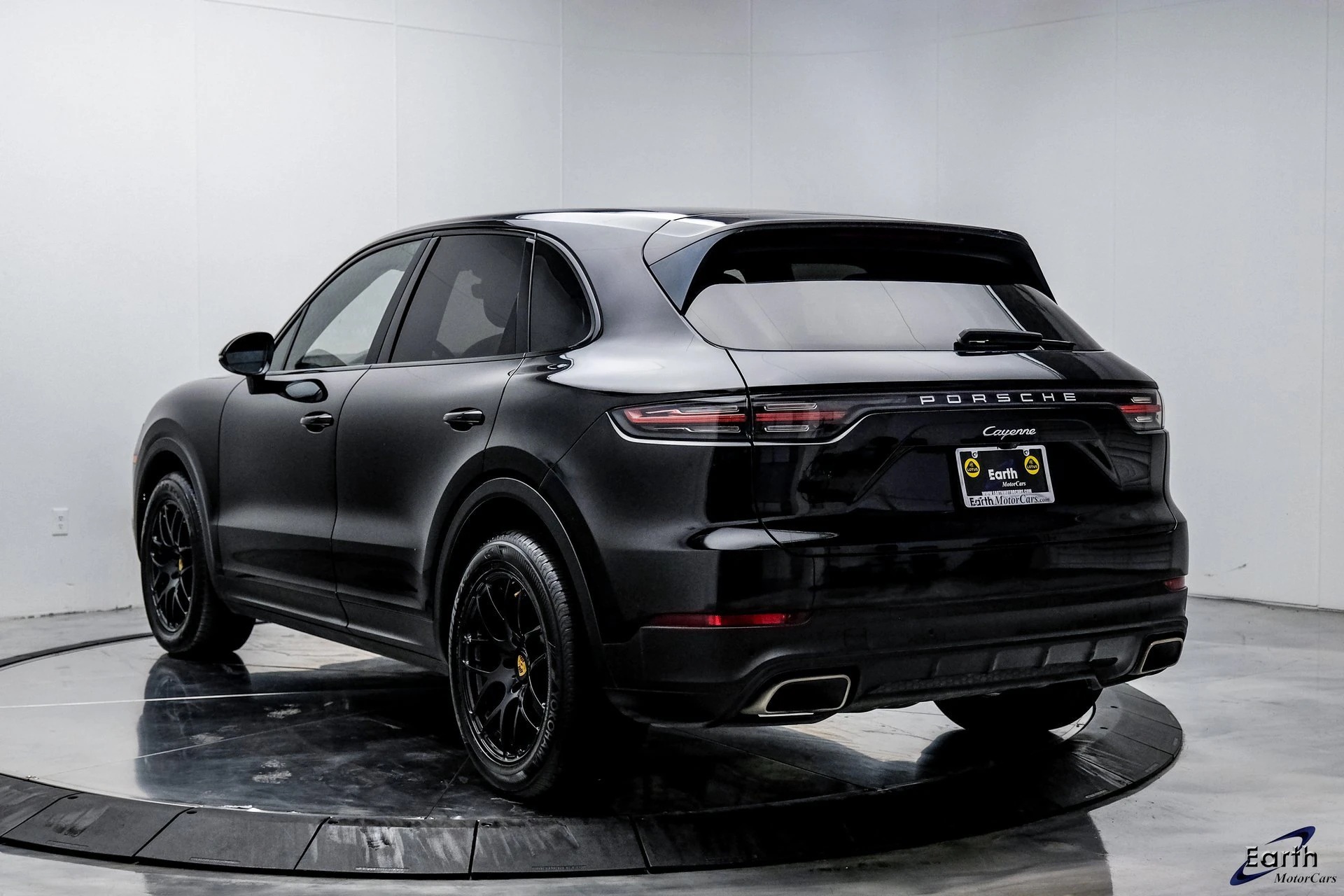 Load larger image of 2020 Porsche Cayenne - Stuttcars Classified