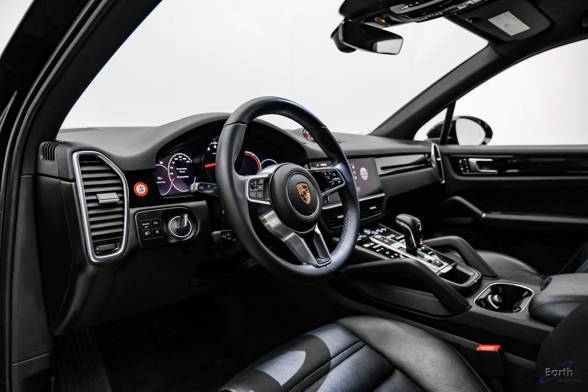 Load larger image of 2022 Porsche Cayenne - Stuttcars Classified