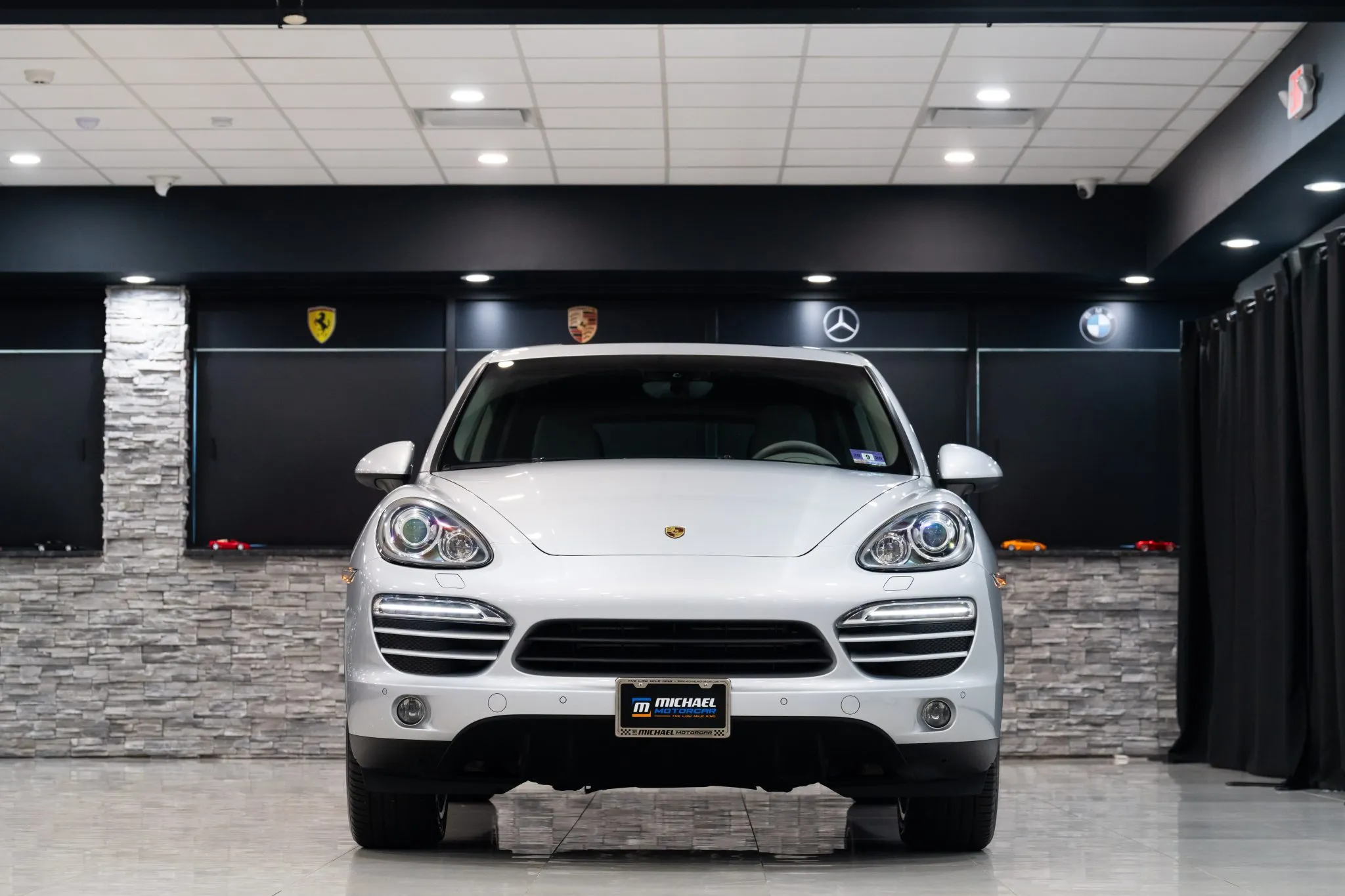 Load larger image of 2011 Porsche Cayenne - Stuttcars Classified