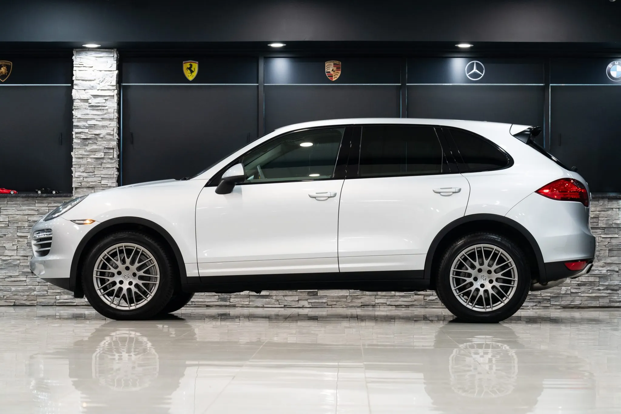Load larger image of 2011 Porsche Cayenne - Stuttcars Classified