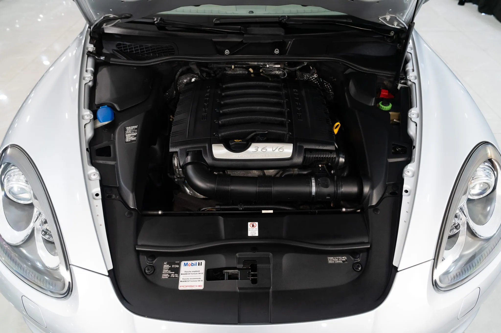 Load larger image of 2011 Porsche Cayenne - Stuttcars Classified