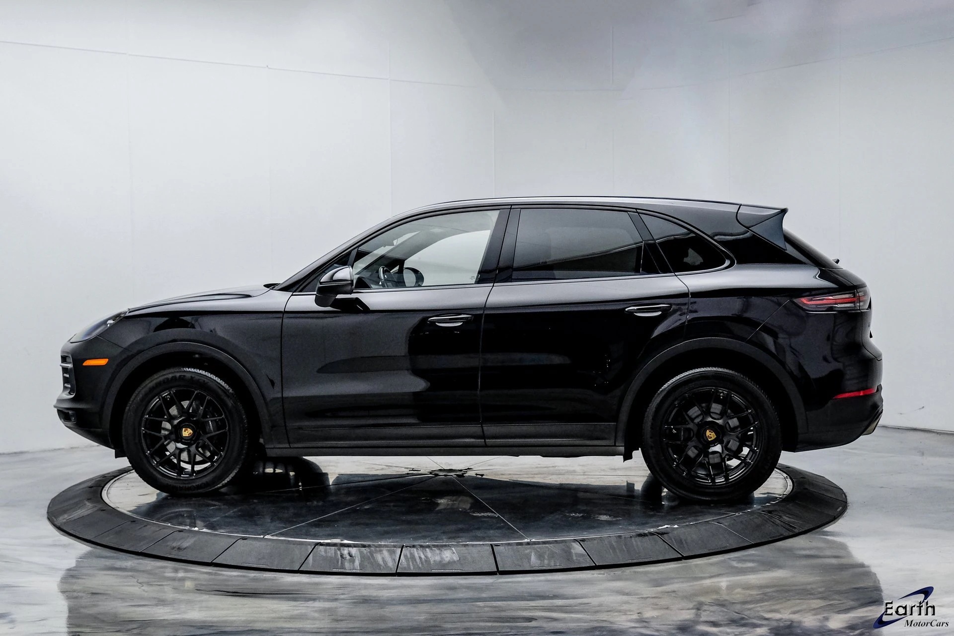 Load larger image of 2020 Porsche Cayenne - Stuttcars Classified