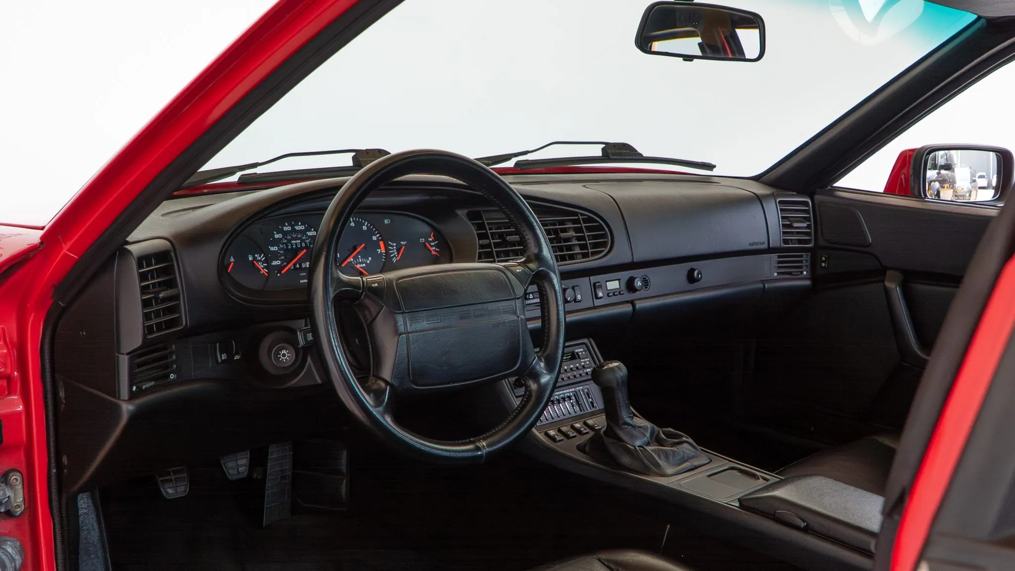 Load larger image of 1989 Porsche 944 Turbo - Stuttcars Classified