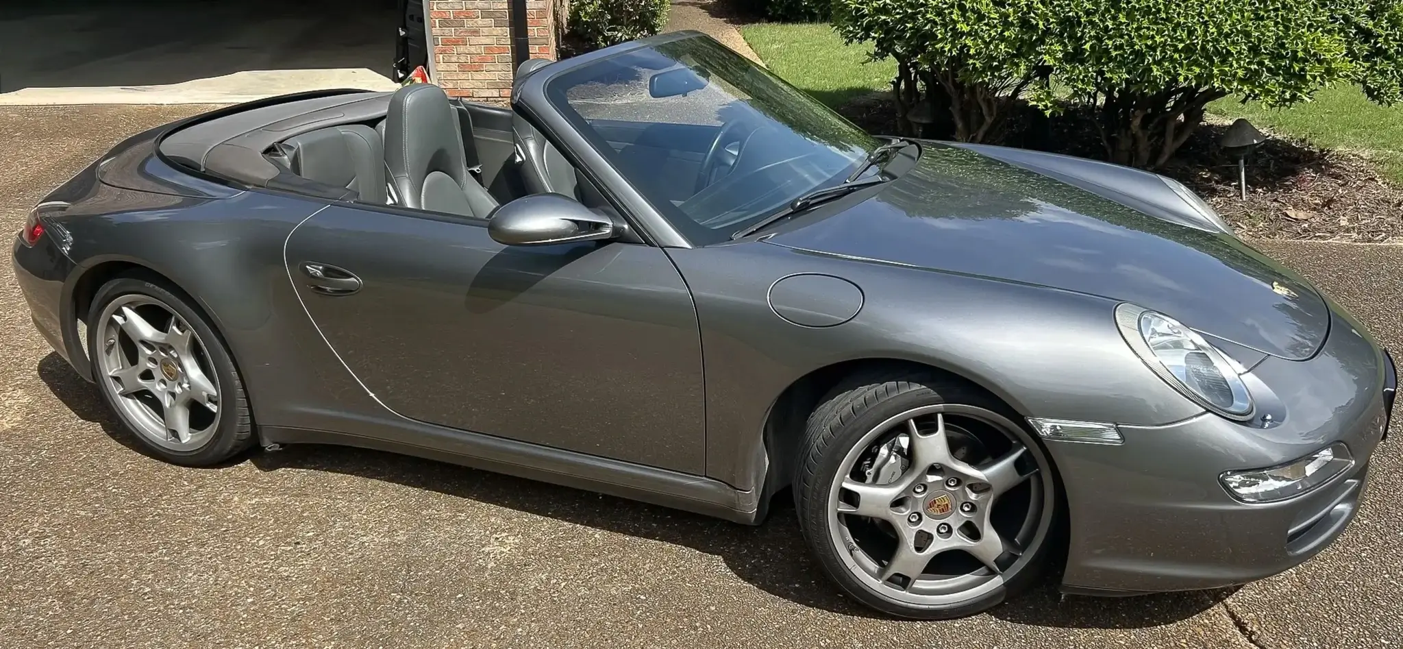 Load larger image of 2007 Porsche 997 Carrera 4 Cabriolet - Stuttcars Classified