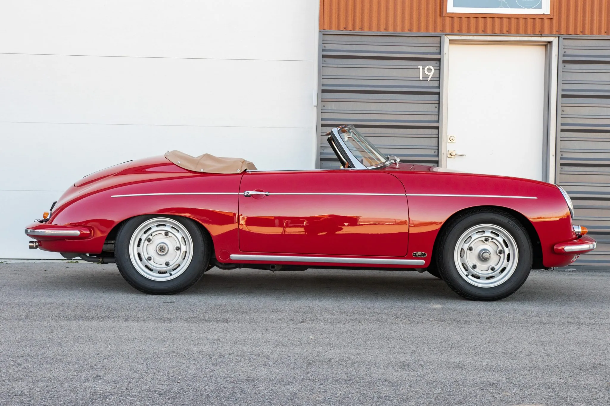 Load larger image of Willhoit 2.2L-Powered 1961 Porsche 356B Roadster - Stuttcars Classified