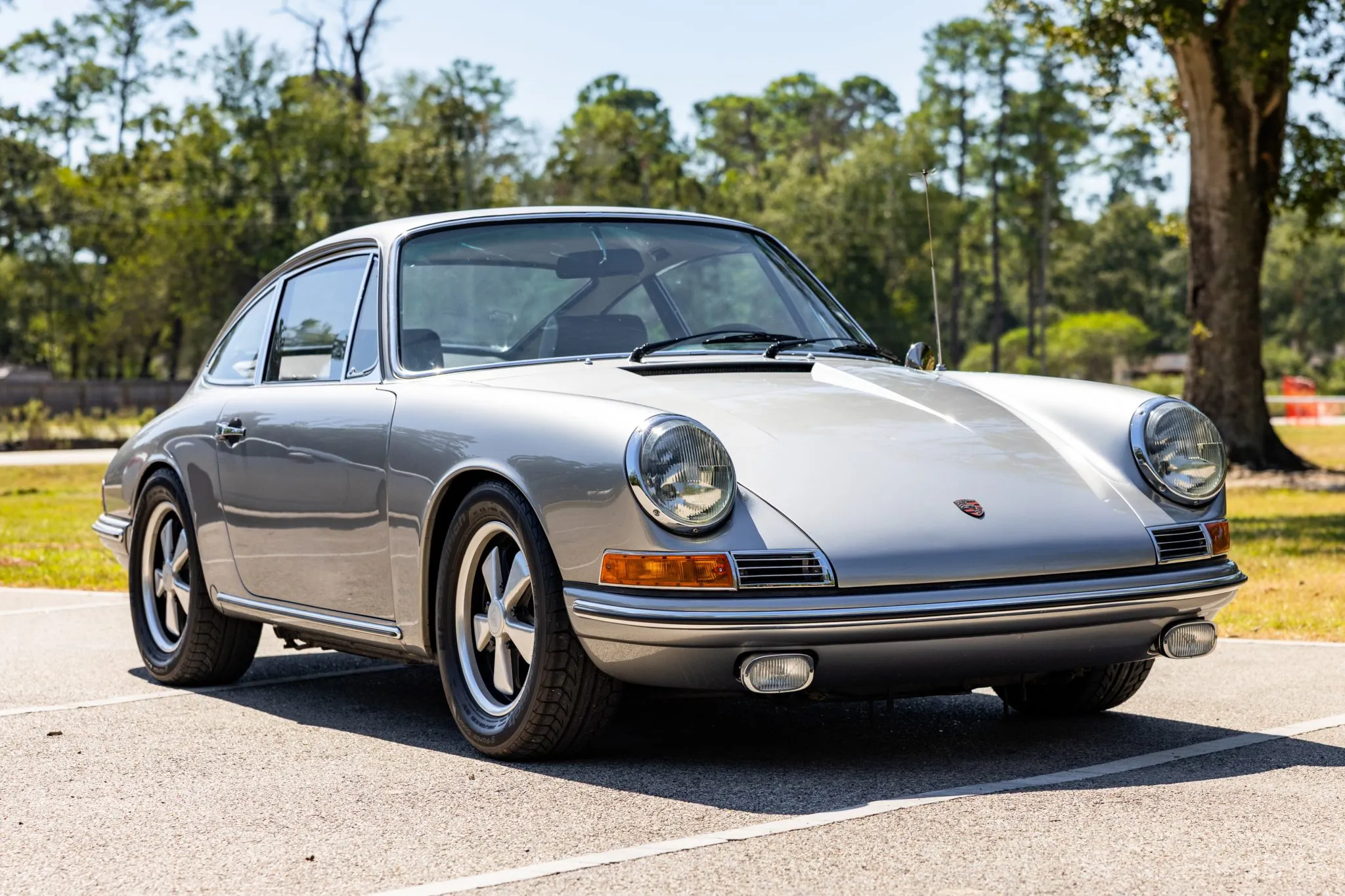 Load larger image of 1968 Porsche 912 Coupe - Stuttcars Classified