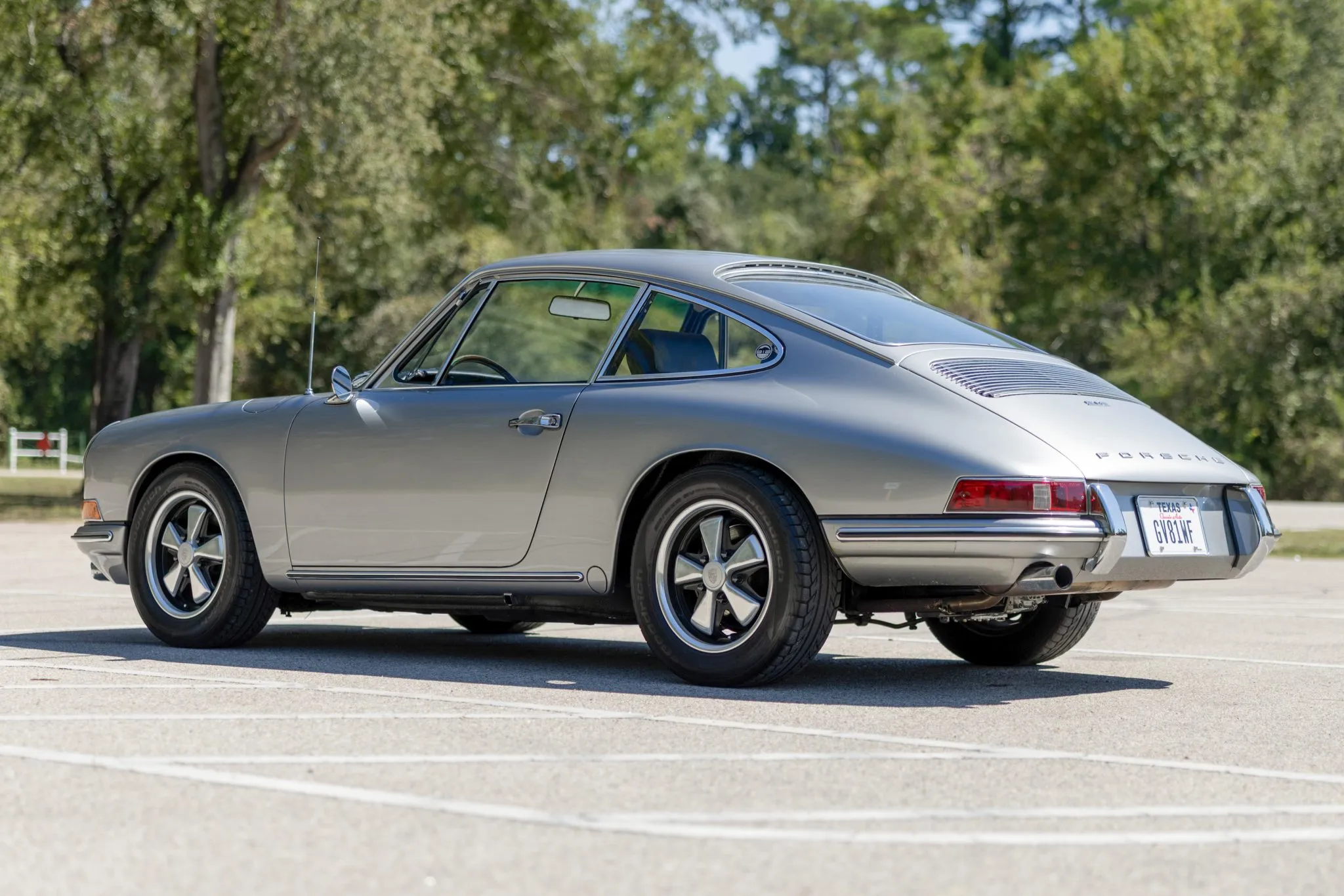 Load larger image of 1968 Porsche 912 Coupe - Stuttcars Classified