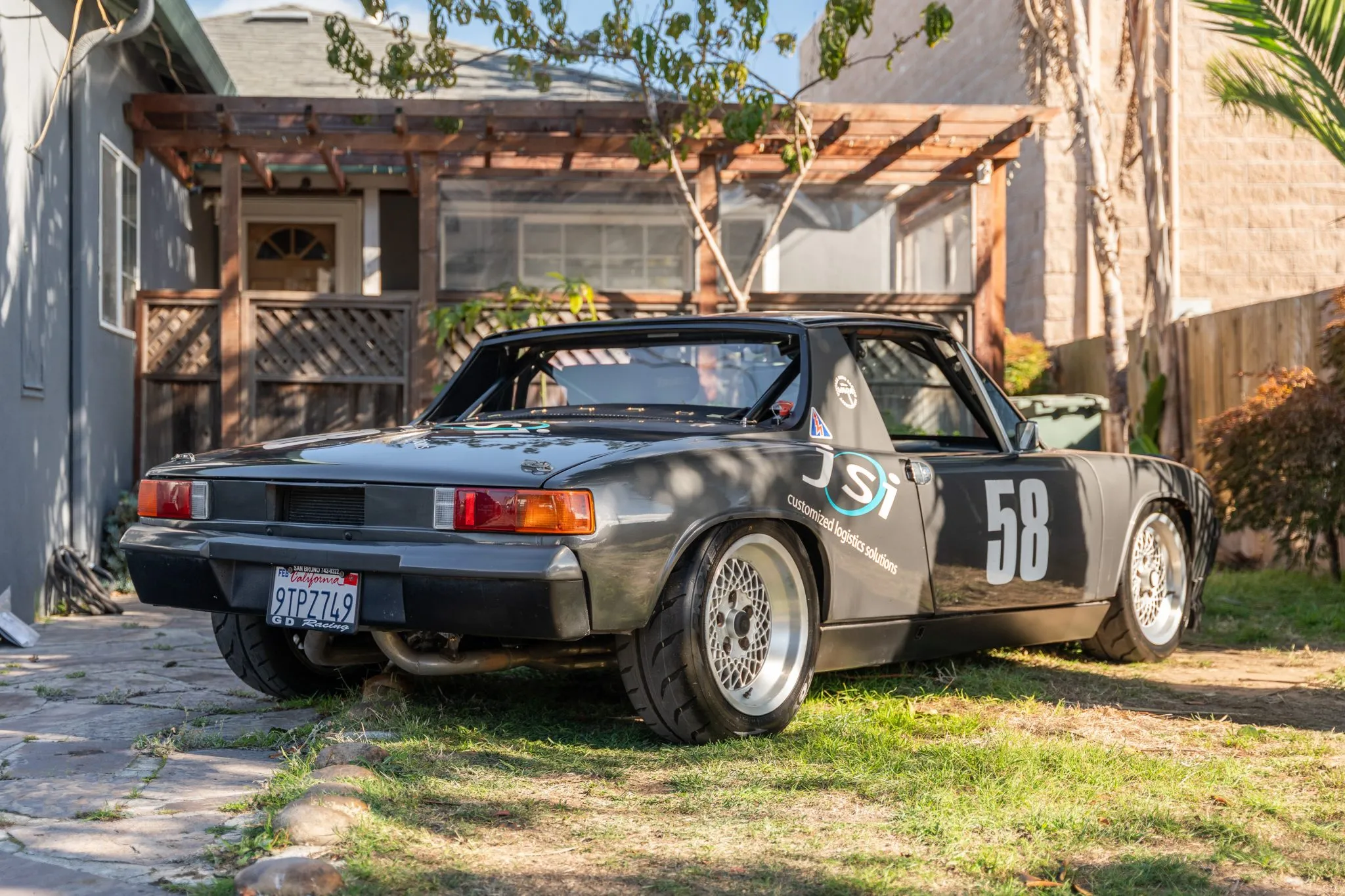 Load larger image of 2.7L-Powered 1970 Porsche 914 5-Speed Race Car - Stuttcars Classified