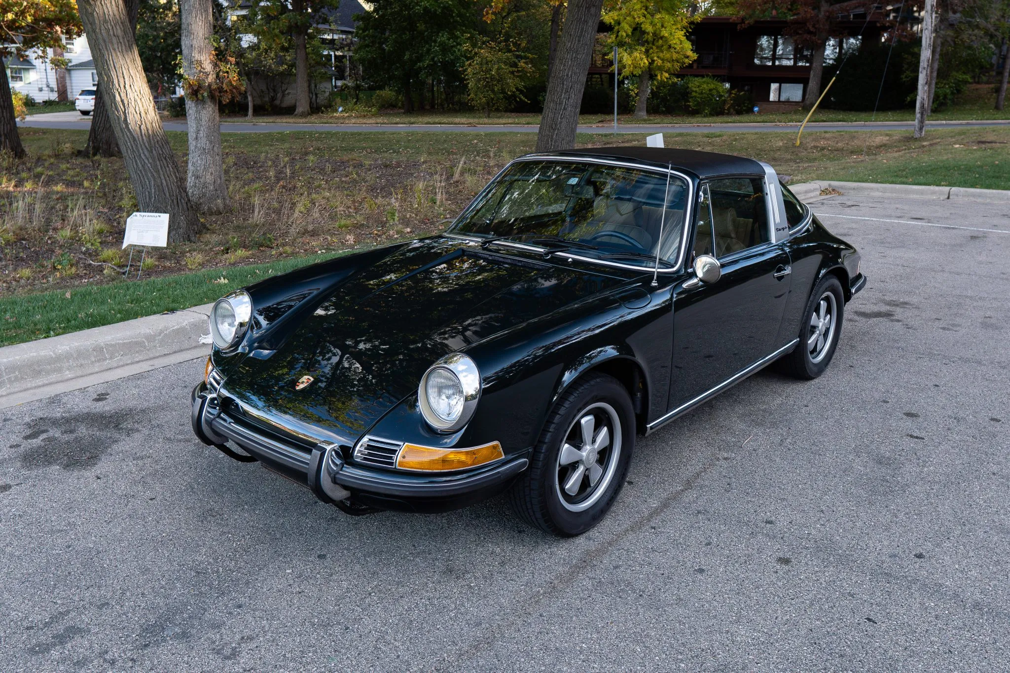 Load larger image of 1972 Porsche 911T Targa - Stuttcars Classified