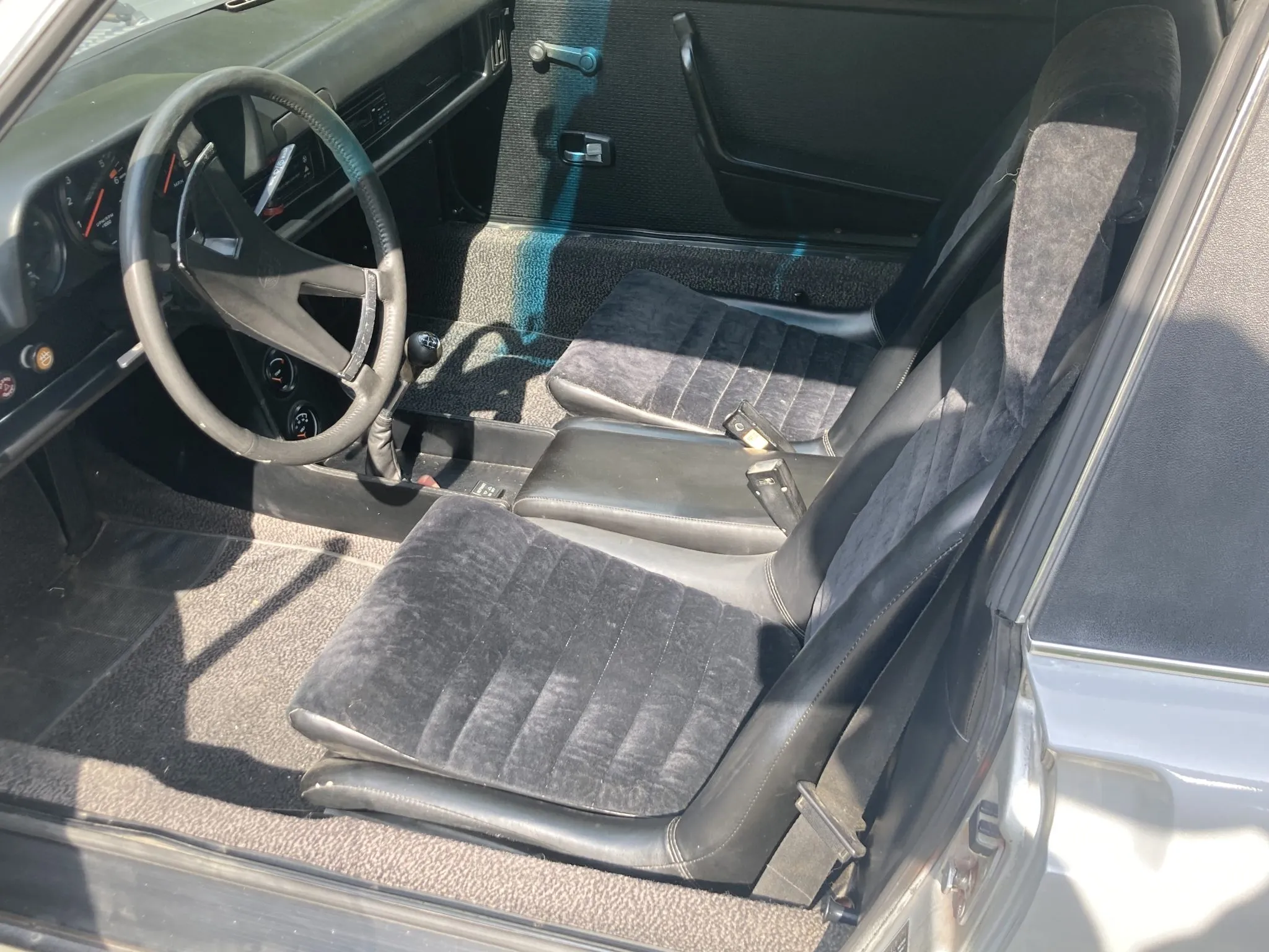 Load larger image of 1975 Porsche 914 5-Speed Project - Stuttcars Classified