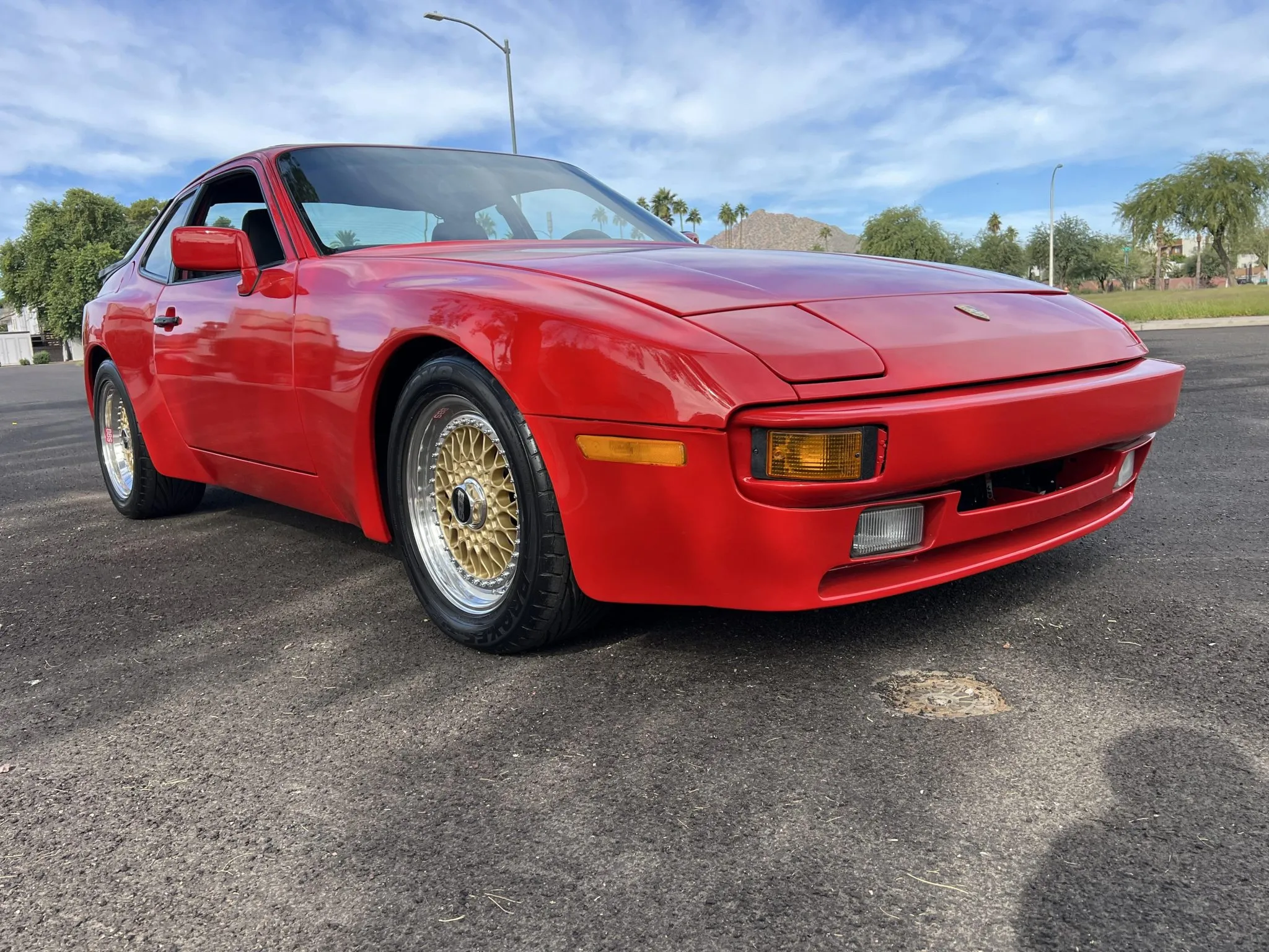 Load larger image of 1985 Porsche 944 - Stuttcars Classified