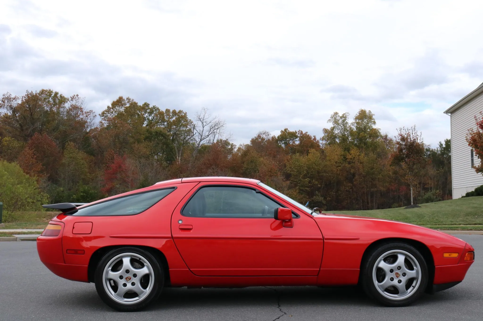 Load larger image of 1987 Porsche 928 S4 - Stuttcars Classified