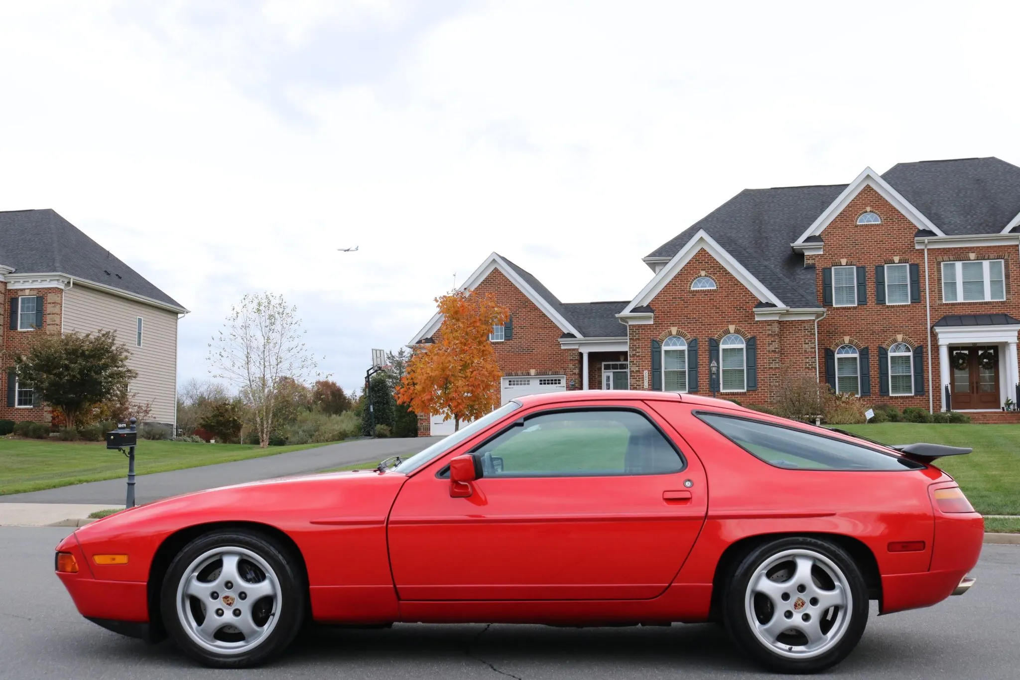 Load larger image of 1987 Porsche 928 S4 - Stuttcars Classified